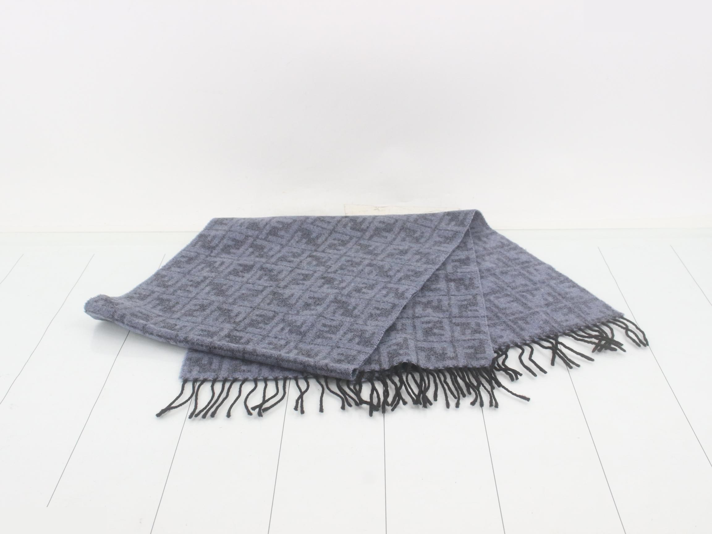 ZUCCA scarf with tag — view 3