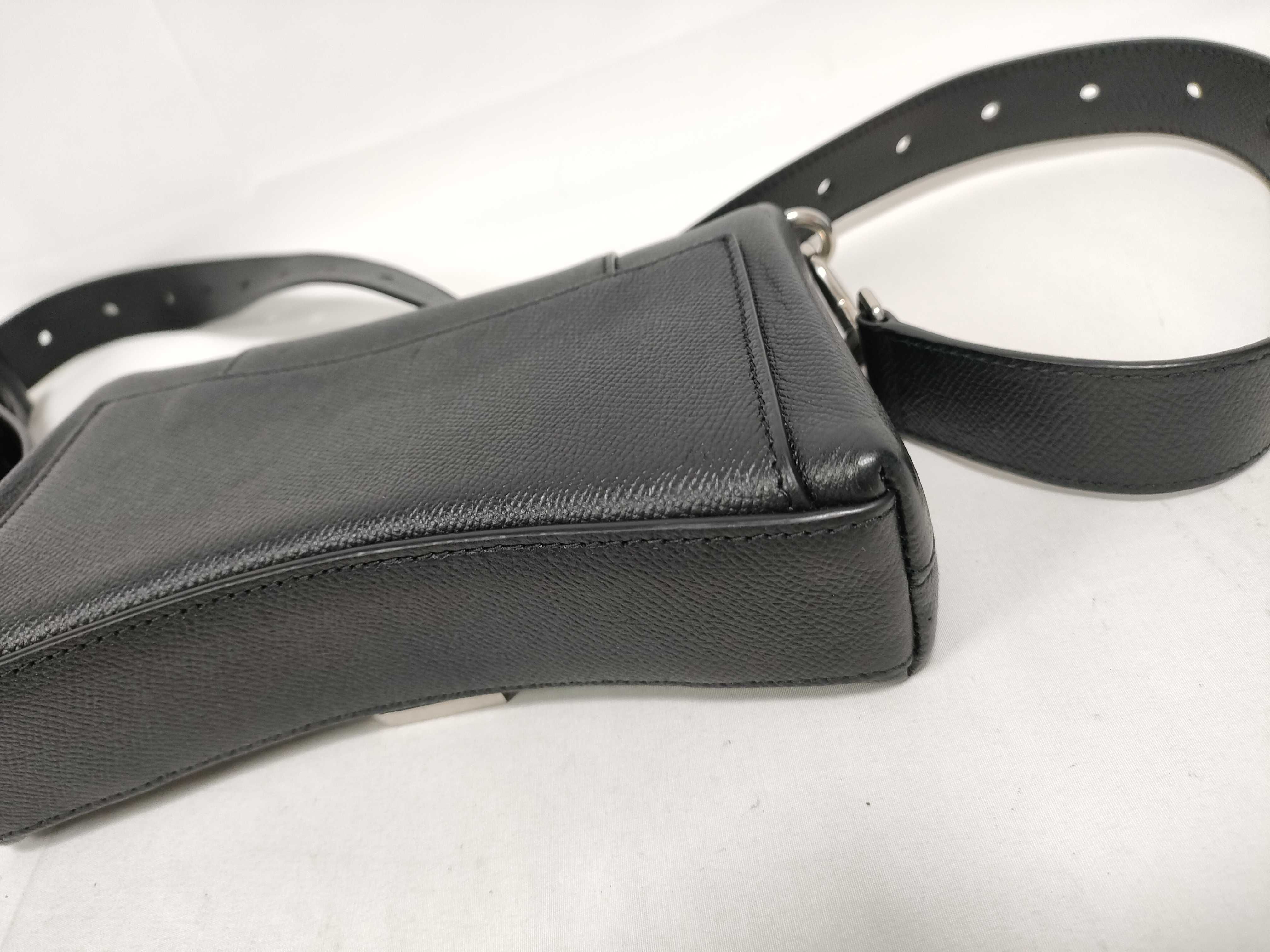 DOWN TOWN CROSS BODY BAG Black Shoulder Bag — view 4