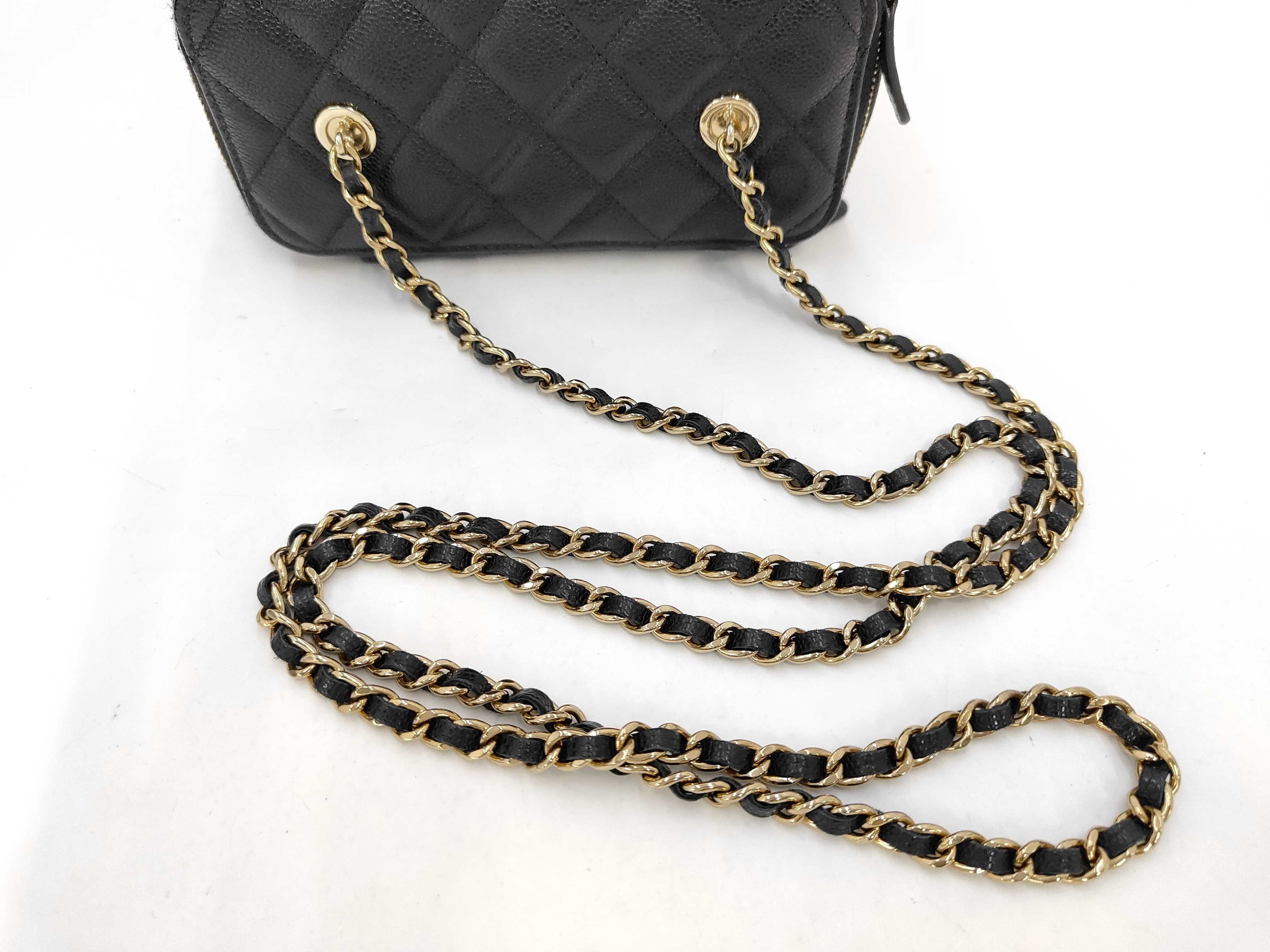 Matelassé Caviar Skin Vanity Case with Mirror, Chain Shoulder Bag, Black, Random Serial Number — view 8