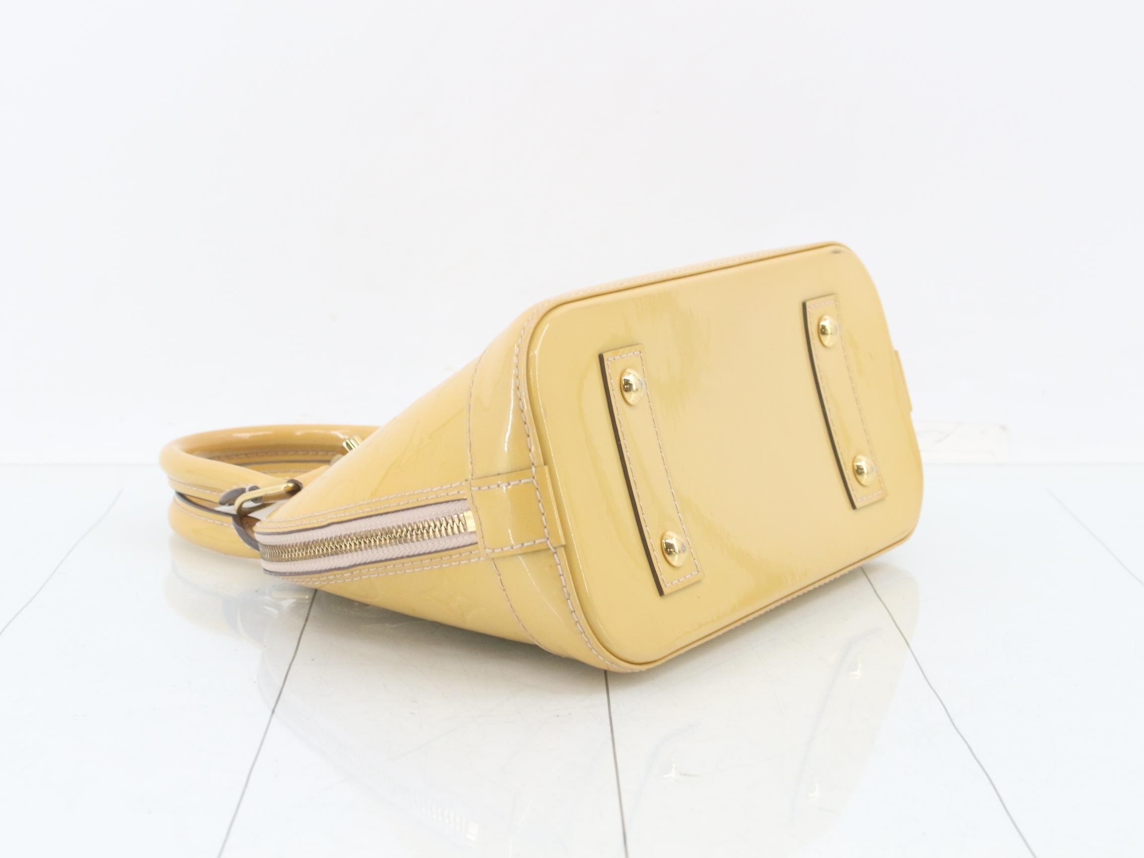 Vernis Alma BB 2-Way Handbag — view 5