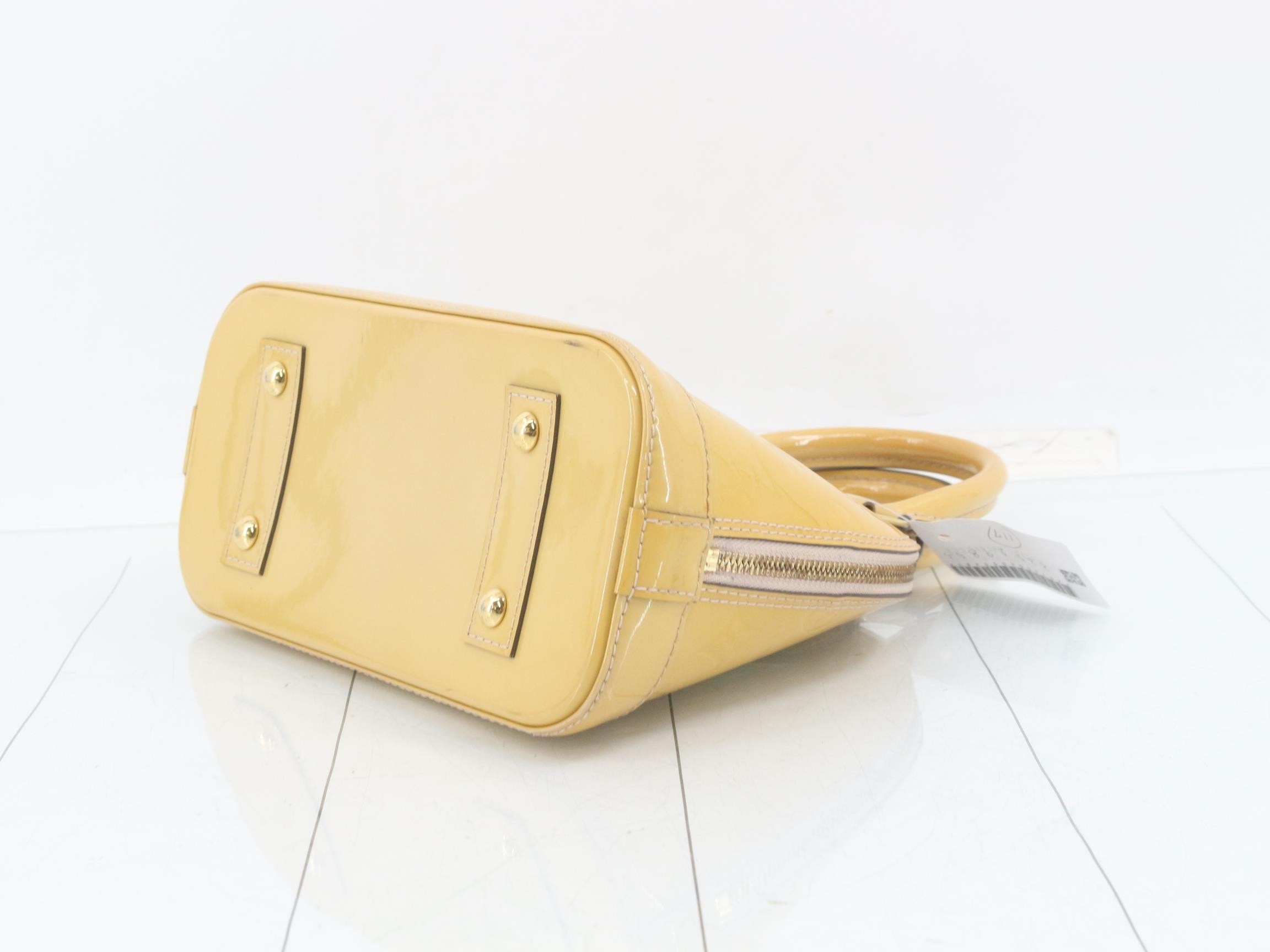 Vernis Alma BB 2-Way Handbag — view 6
