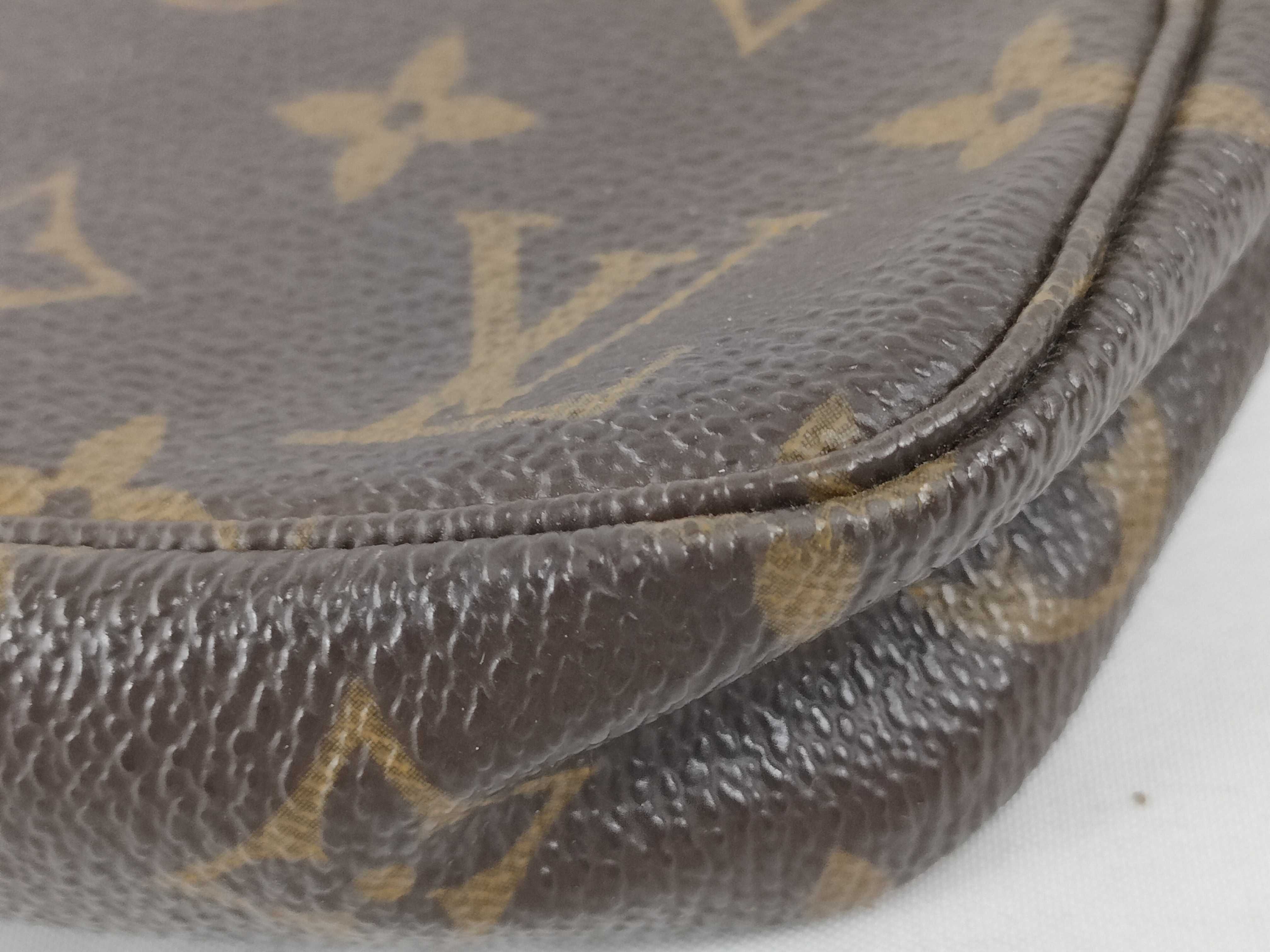 Monogram Pochette Accessoires M51980 VI1010 Brown Handbag — view 8