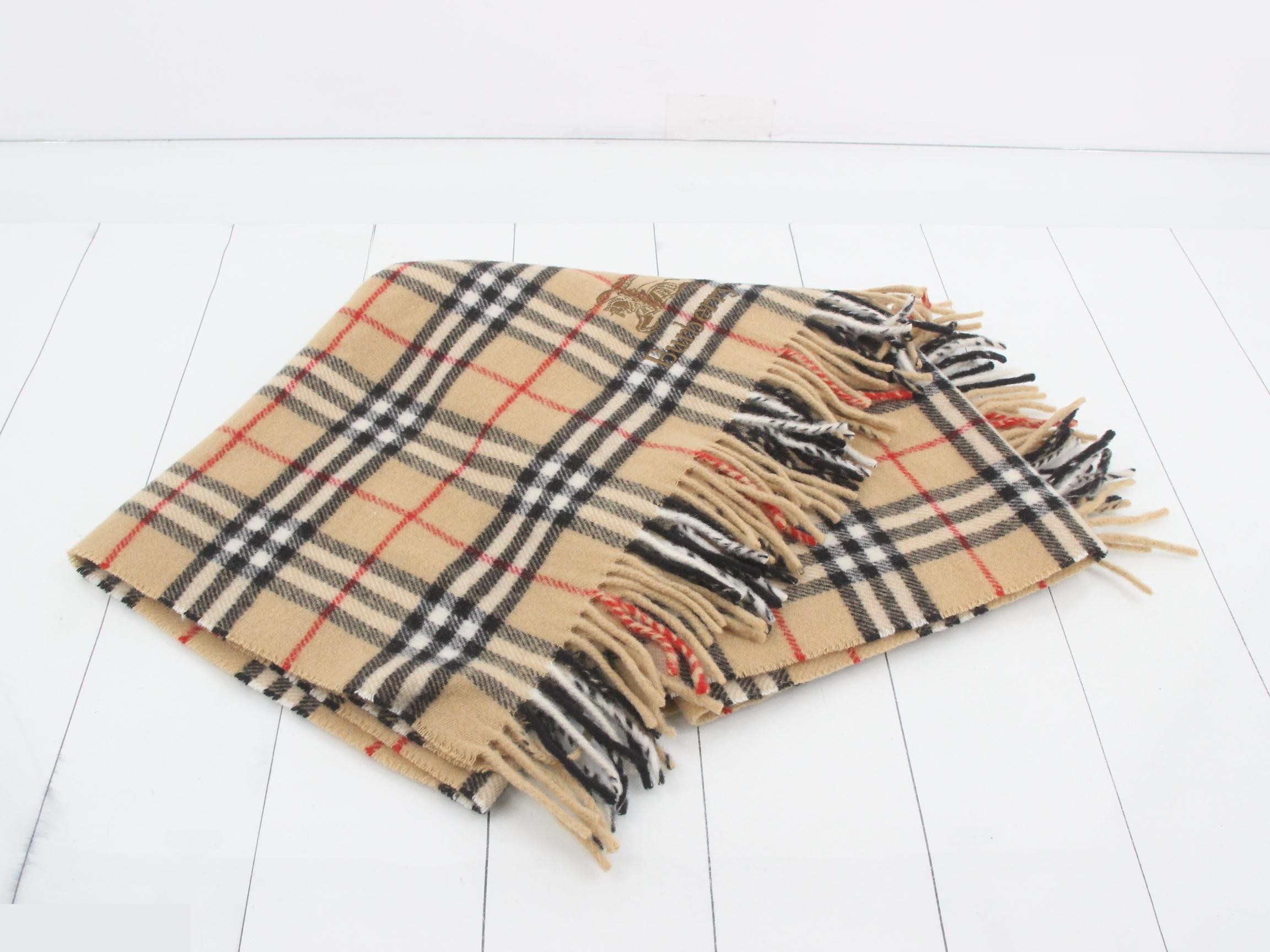 Nova Check lap blanket/shawl, beige — view 3
