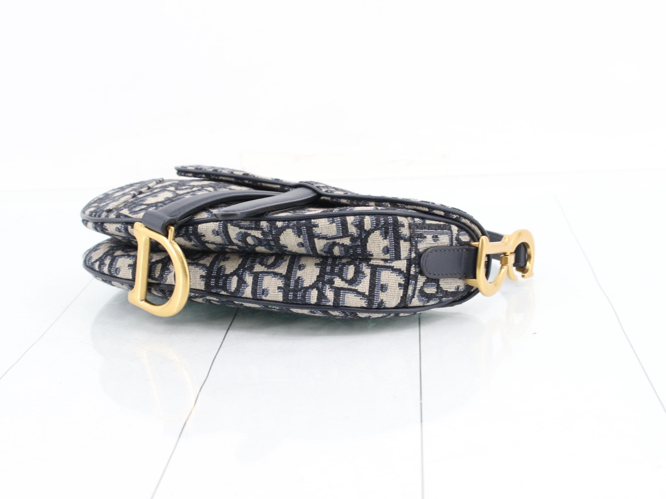 Trotter/Oblique 2-Way One-Shoulder Bag — view 6