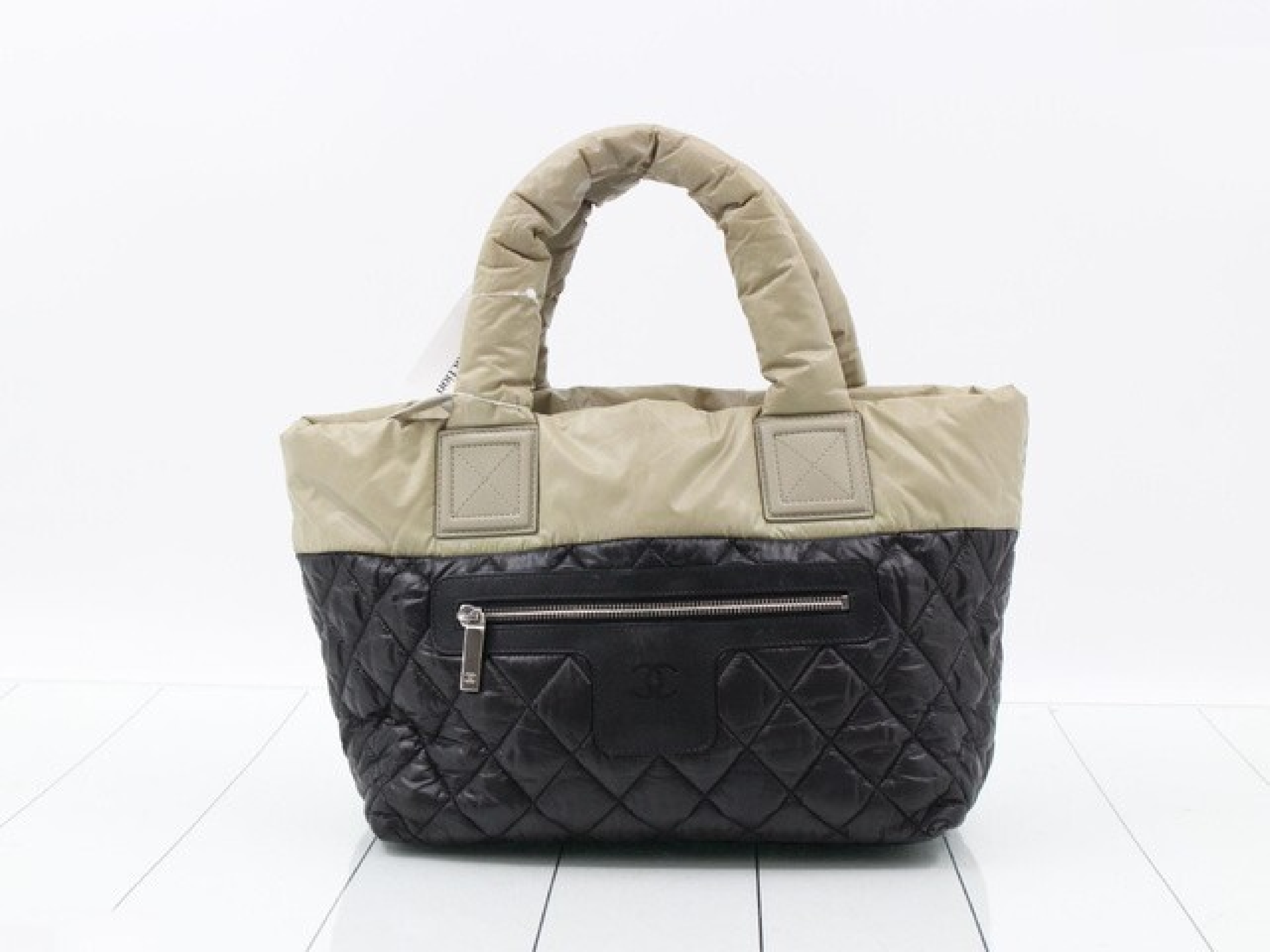 Nylon Bicolor Tote Bag (Serial Number ) with Seal and Card — view 2