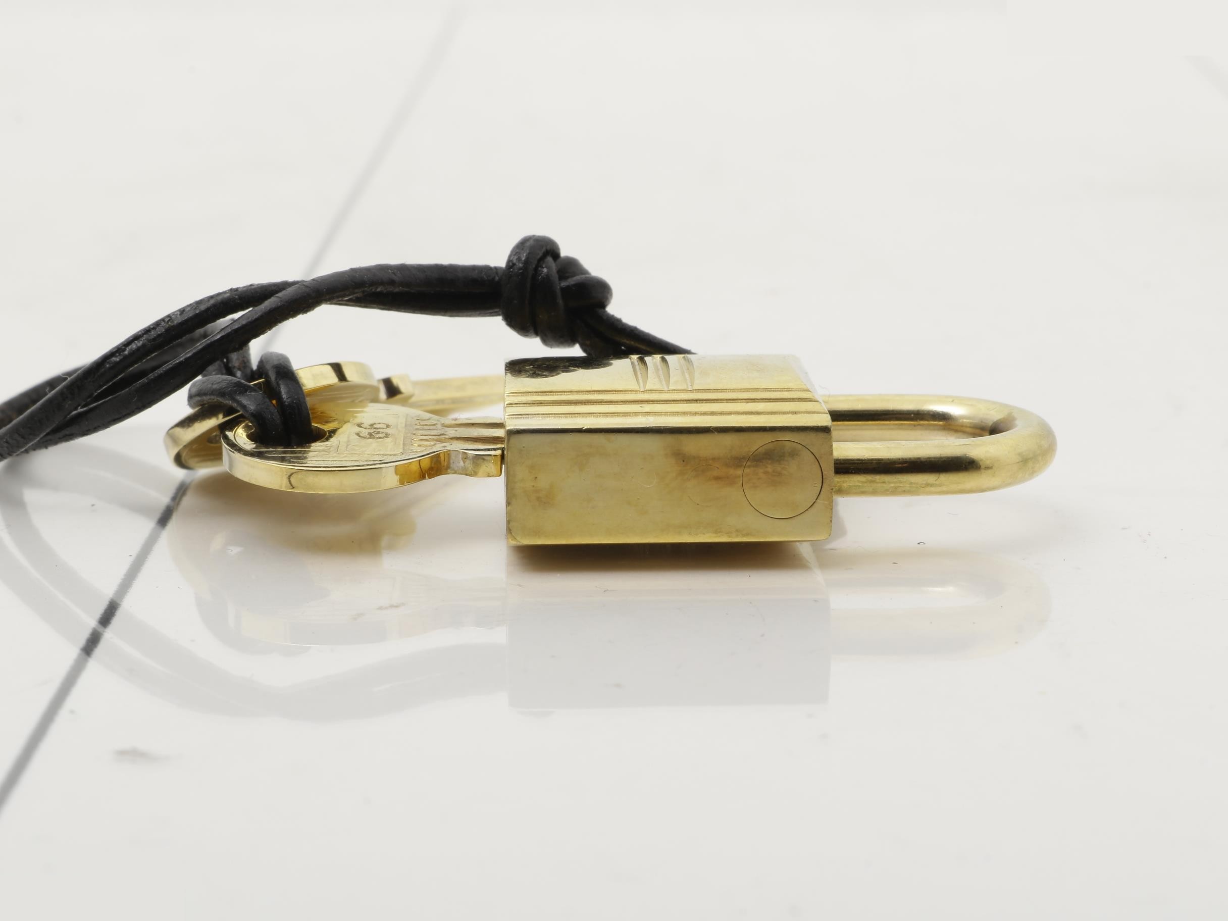 padlock and two keys — view 3