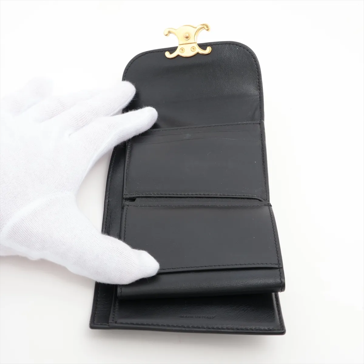 Triomphe Small Flap Wallet Leather Compact Wallet Black — view 5