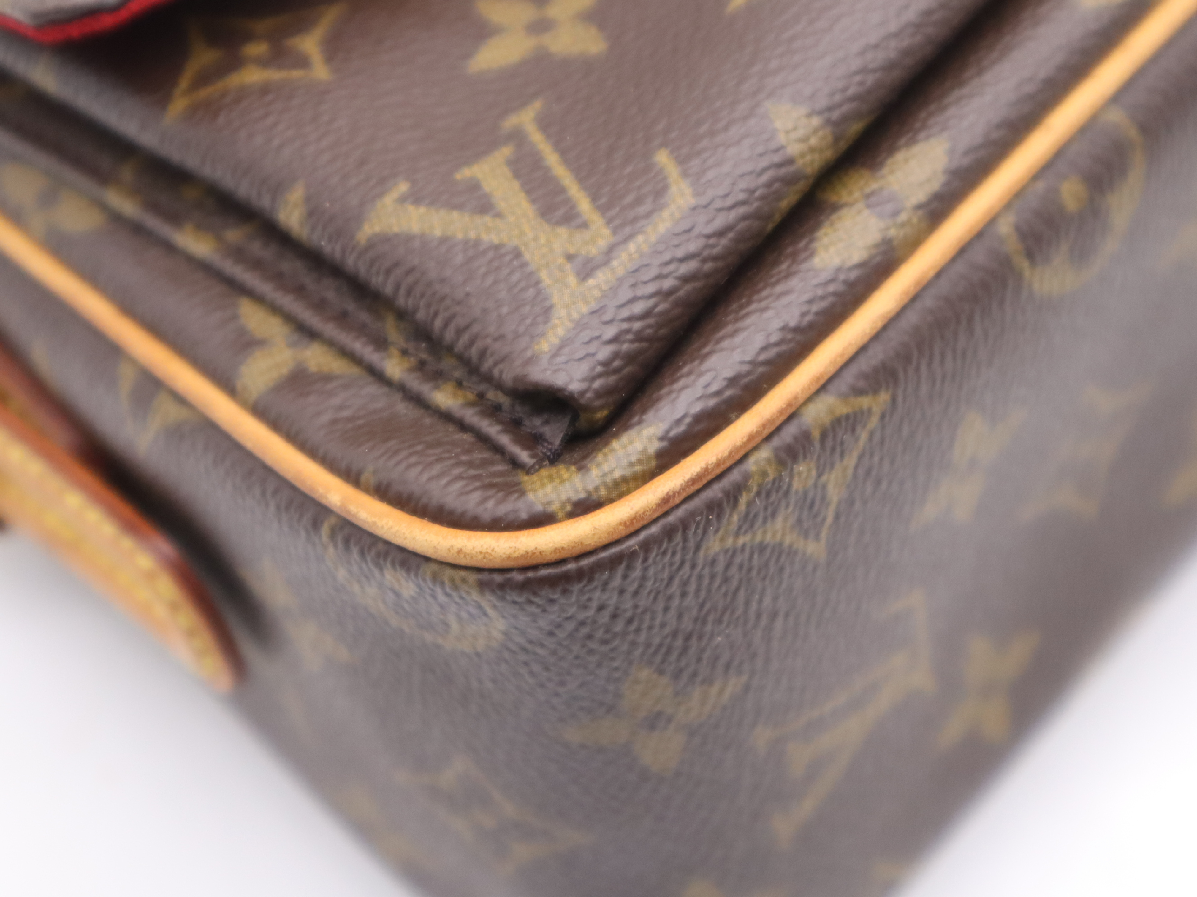 M51164 Monogram Viva Cite MM Handbag — view 9