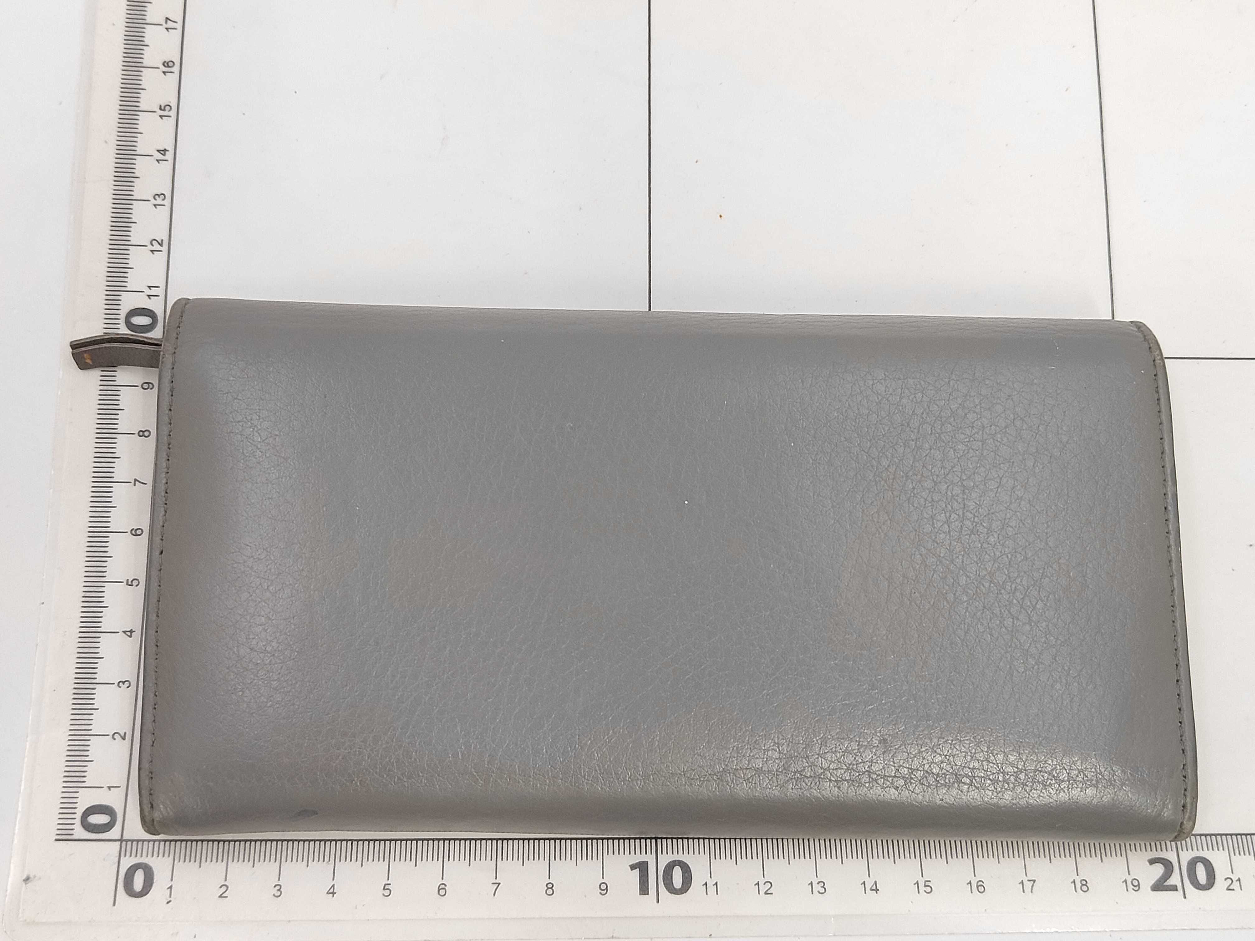 long wallet — view 2