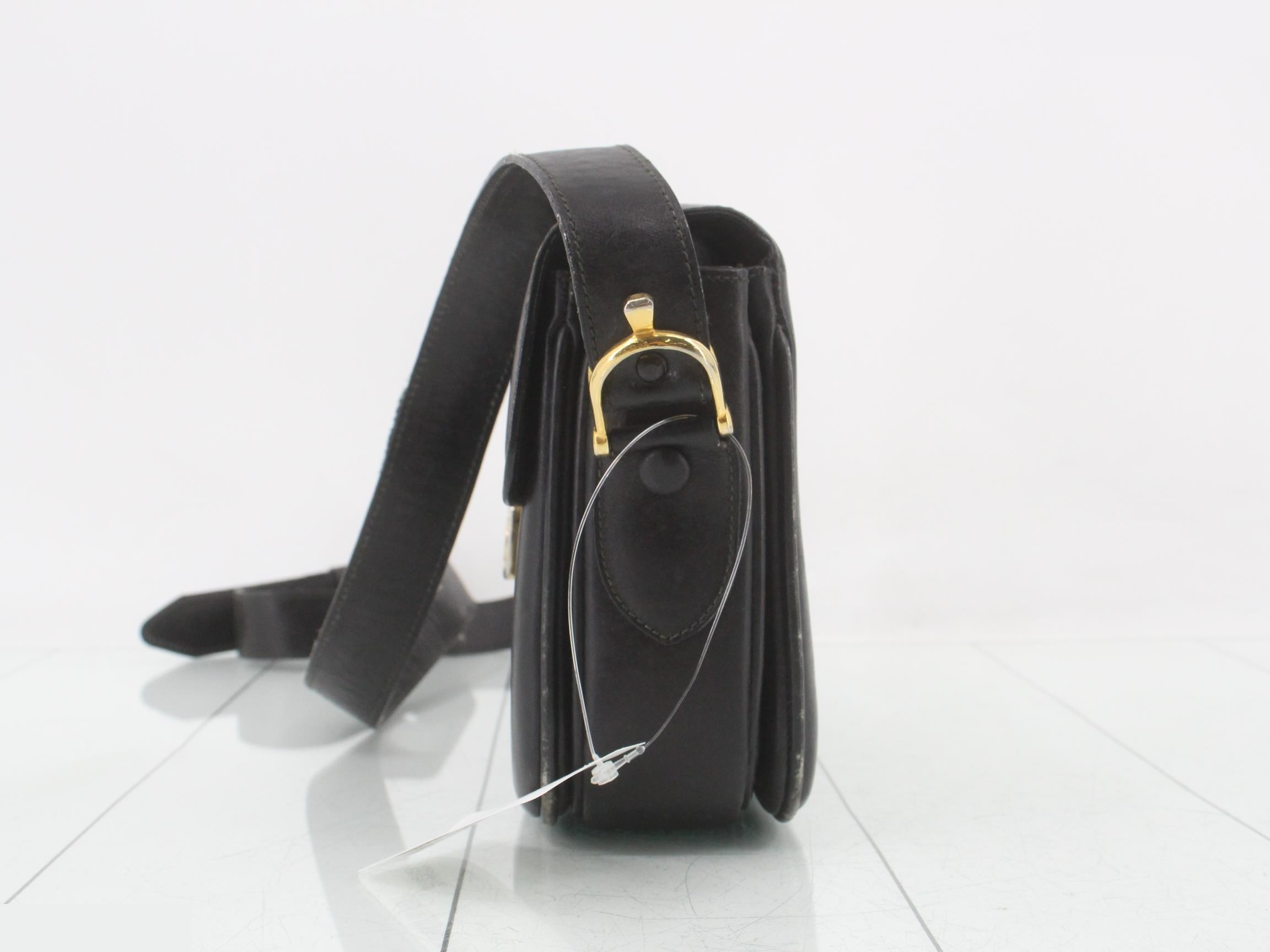 Leather shoulder bag with carriage hardware — view 3