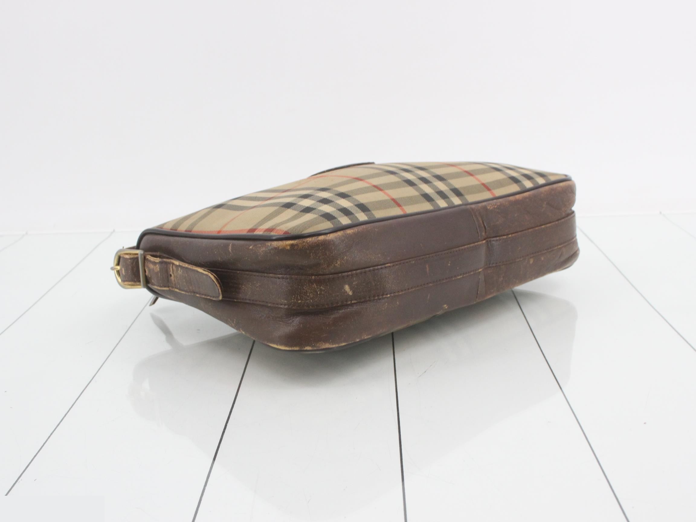 Other lines: Bags & Shoulder Bags - Burberrys Nova Check — view 5