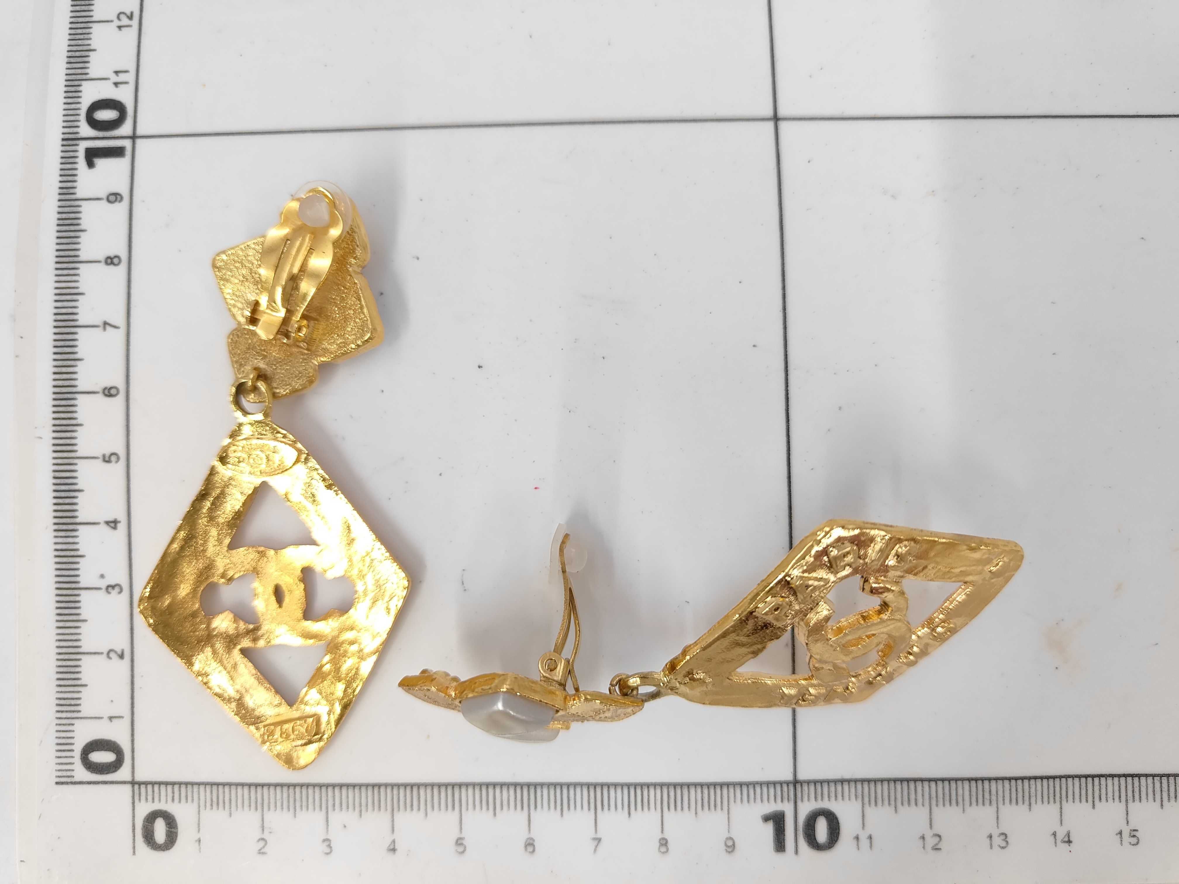 diamond-shaped Coco Mark earrings — view 6