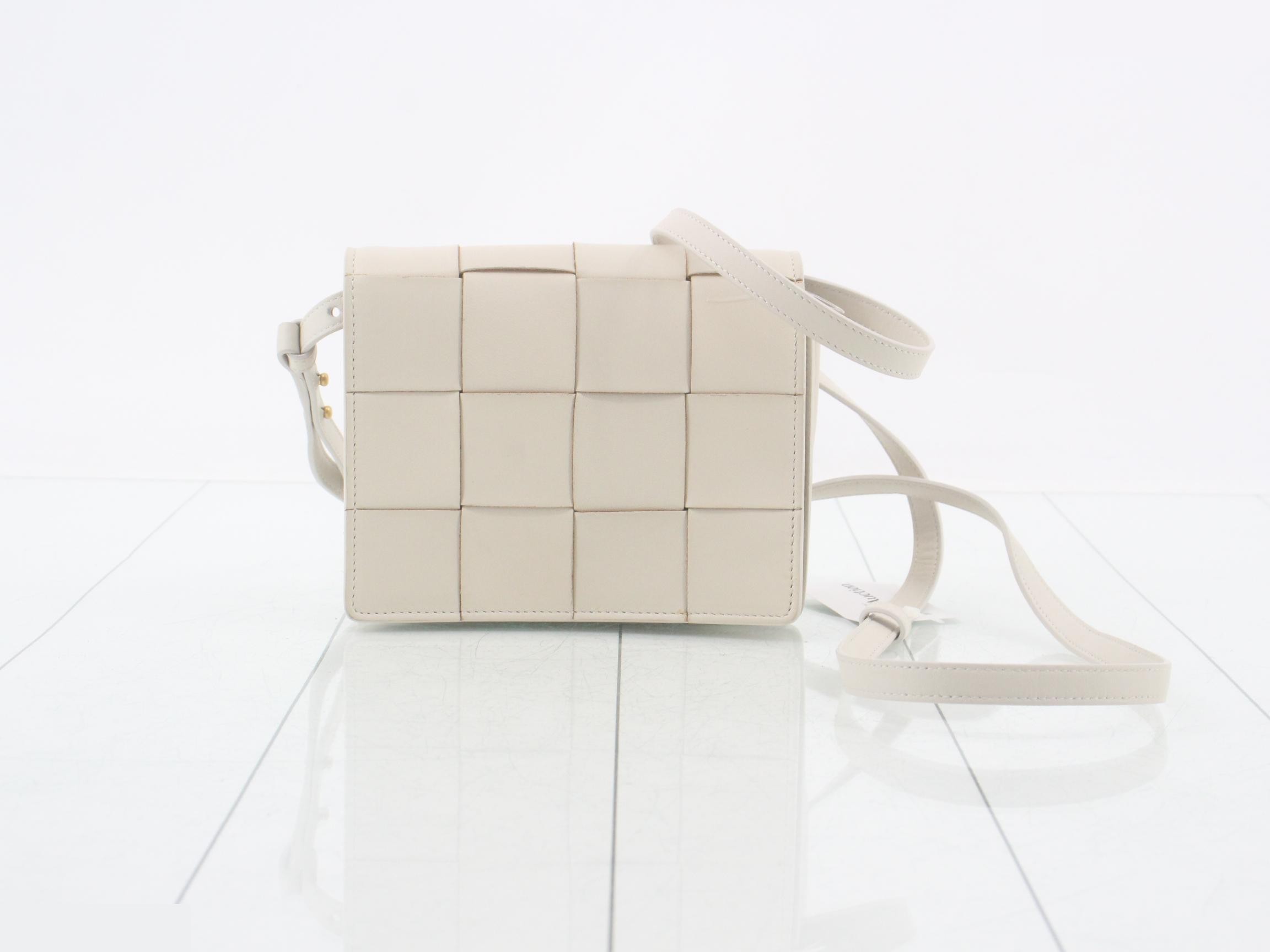 Maxi Intrecciato Shoulder Bag