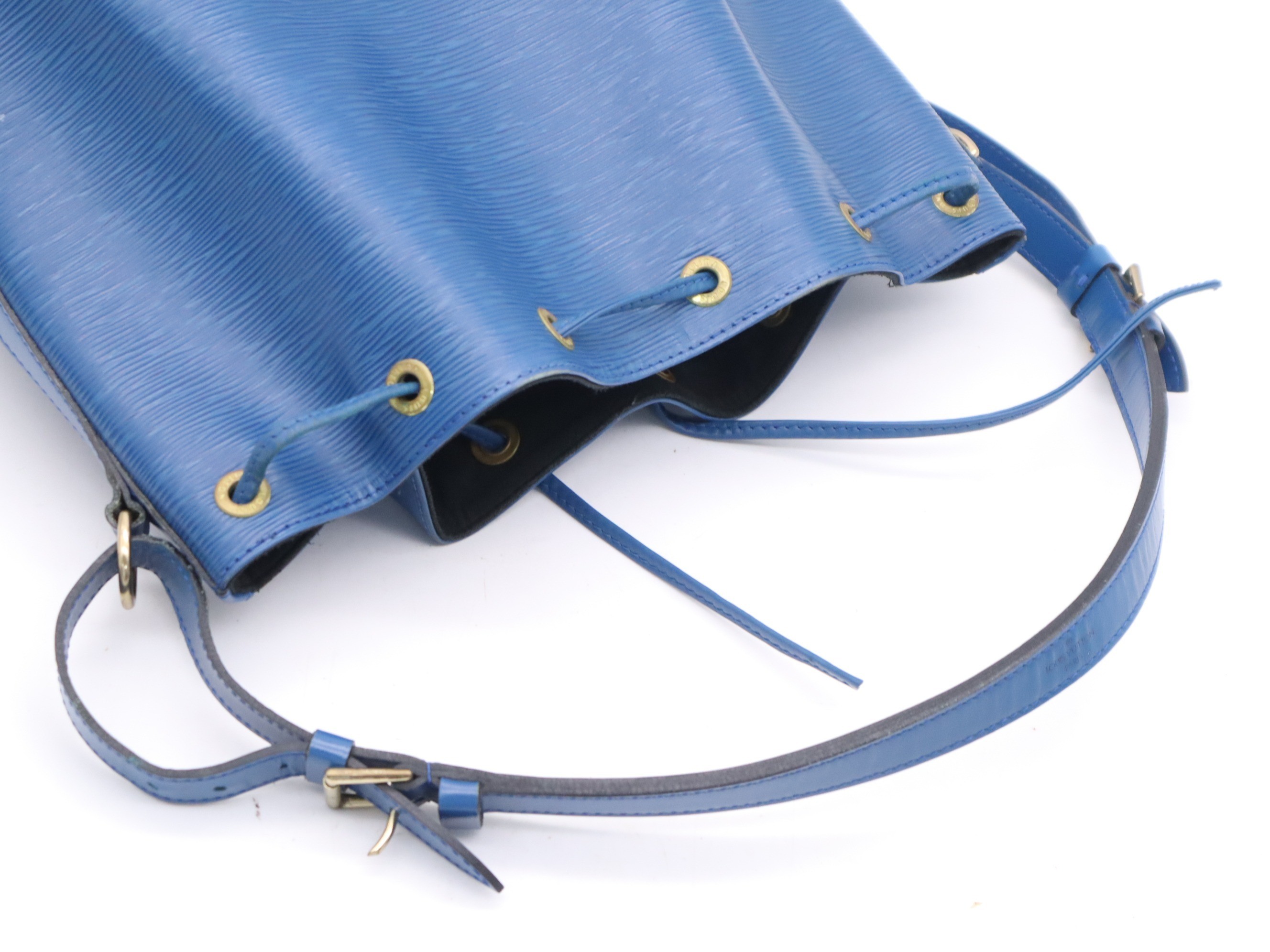 Noé Toledo Blue — view 6