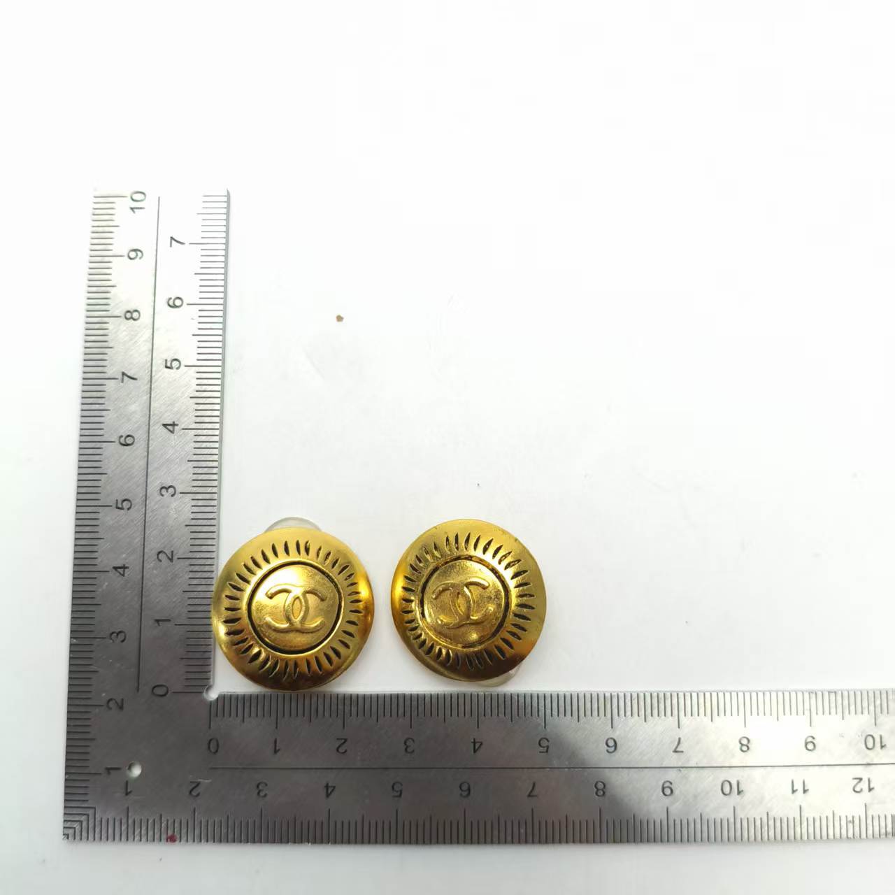 【*Shipped from: China*】CHANEL Plated Earrings — view 2