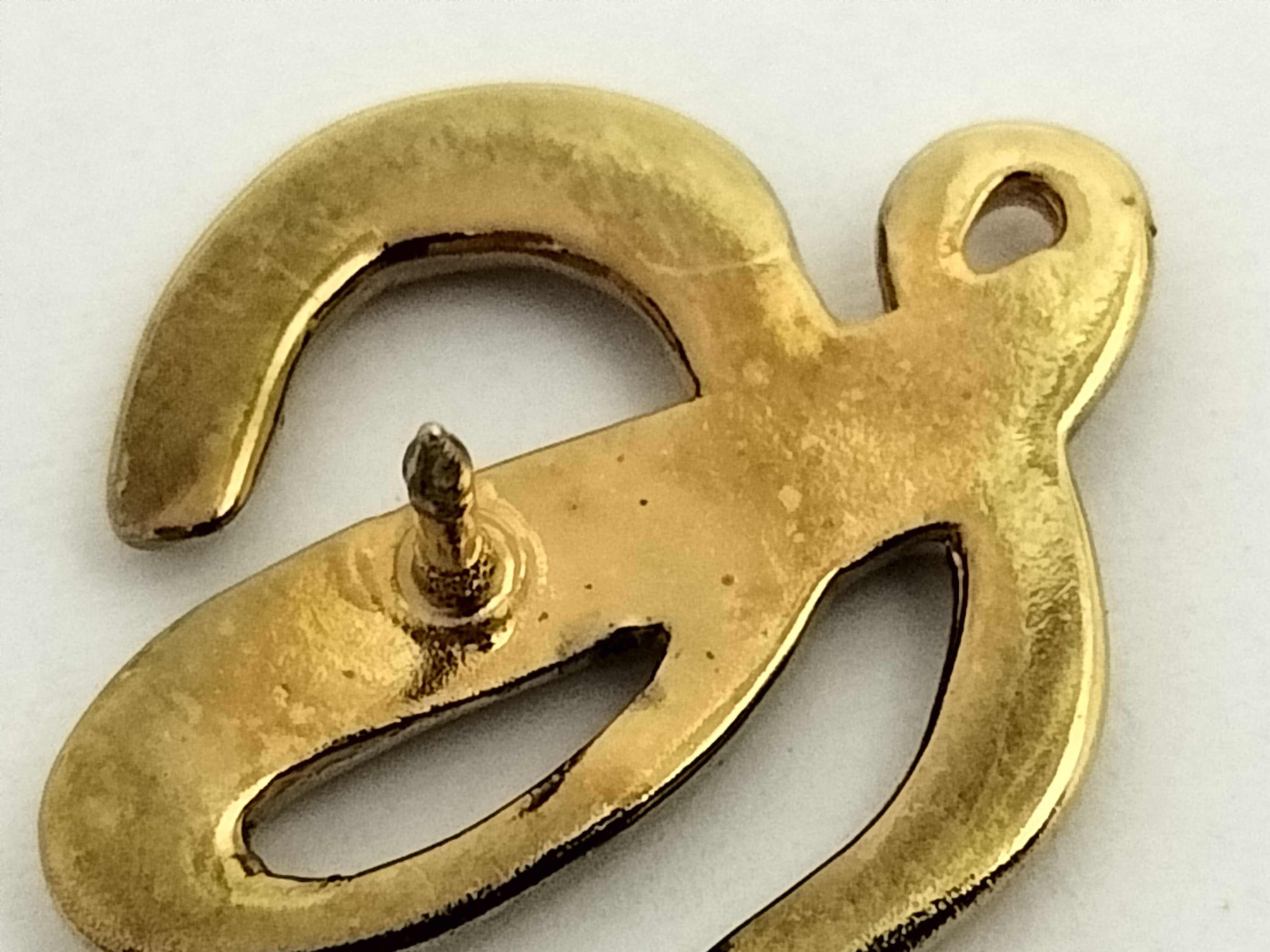 pin badge brooch — view 5