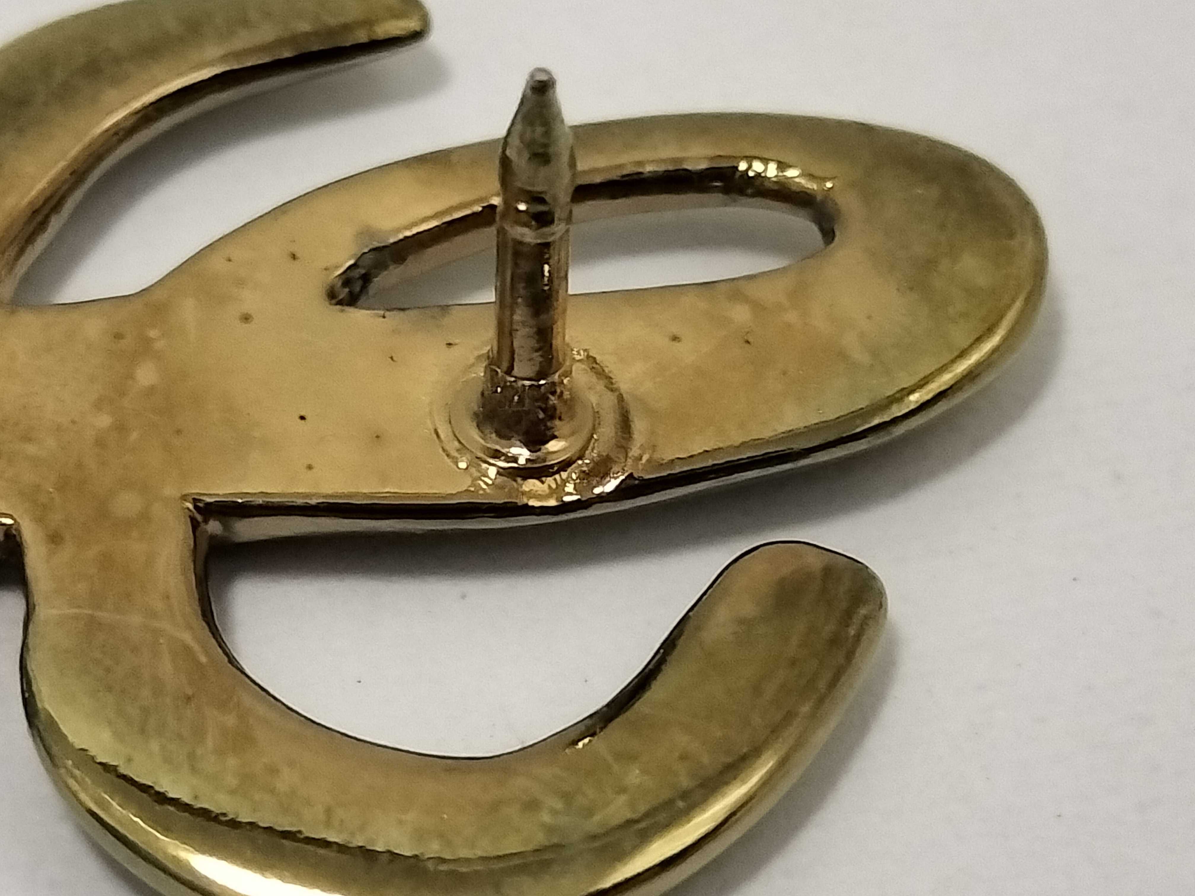 pin badge brooch — view 7