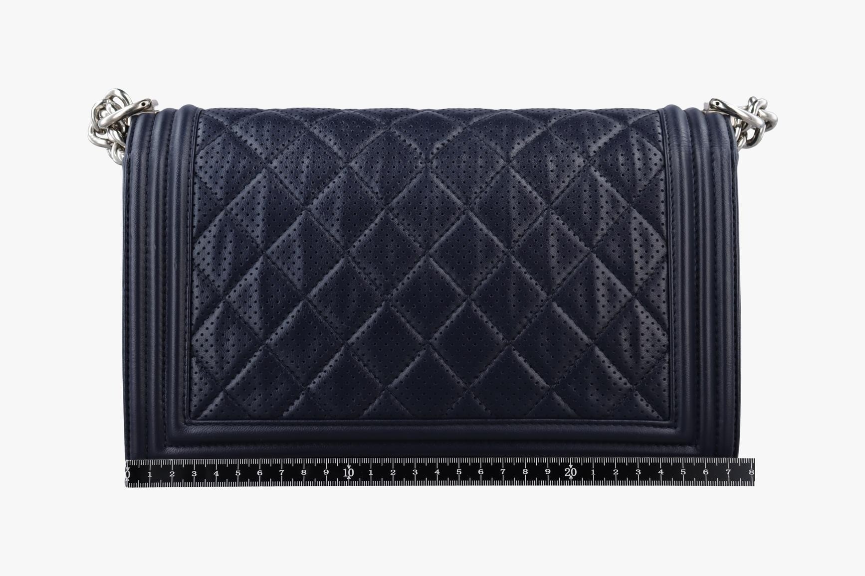 Boy Chanel Matelassé Coco Mark Lambskin Navy — view 2