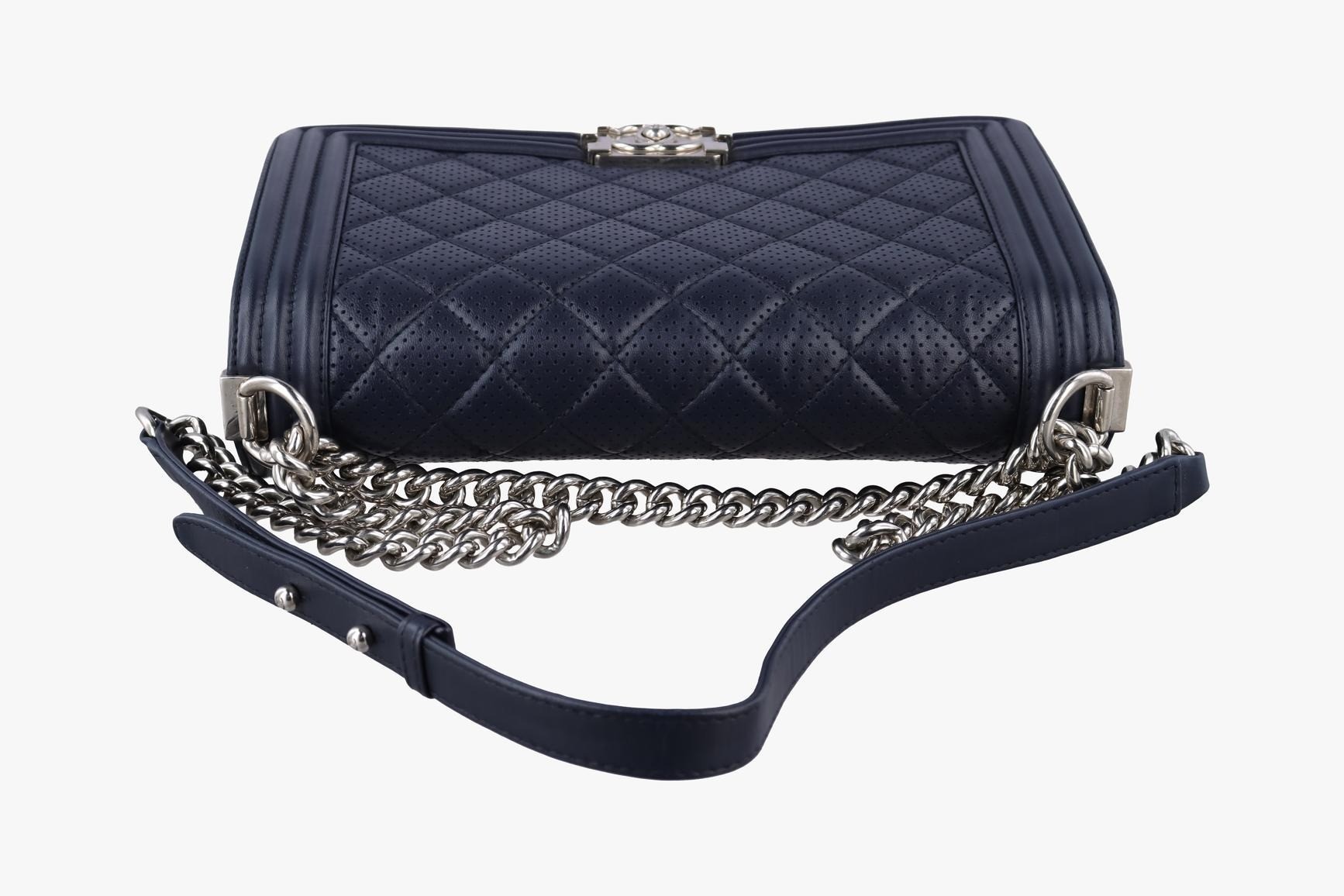 Boy Chanel Matelassé Coco Mark Lambskin Navy — view 5
