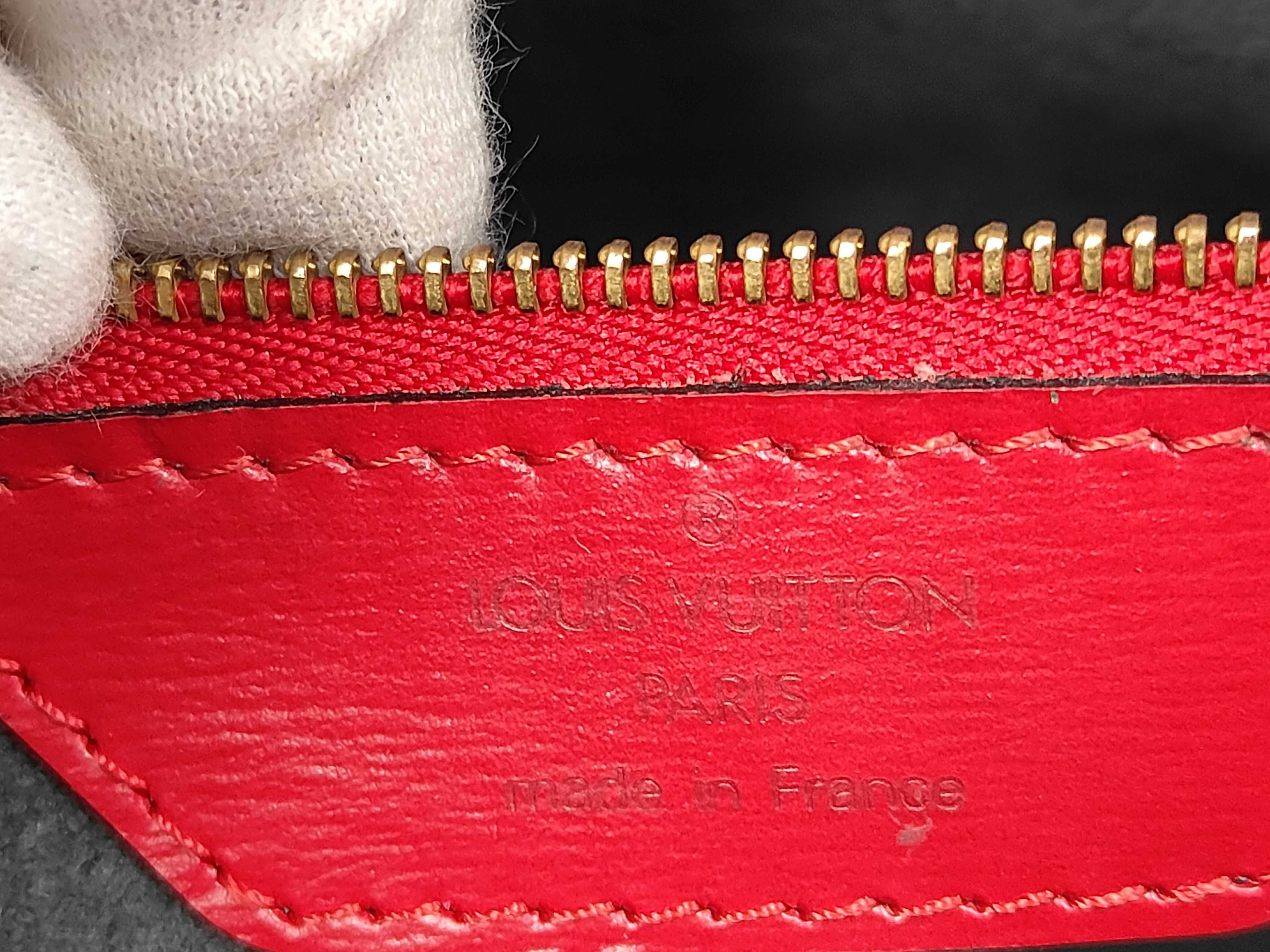 Epi Saint Jacques Shopping Shoulder Bag — view 11
