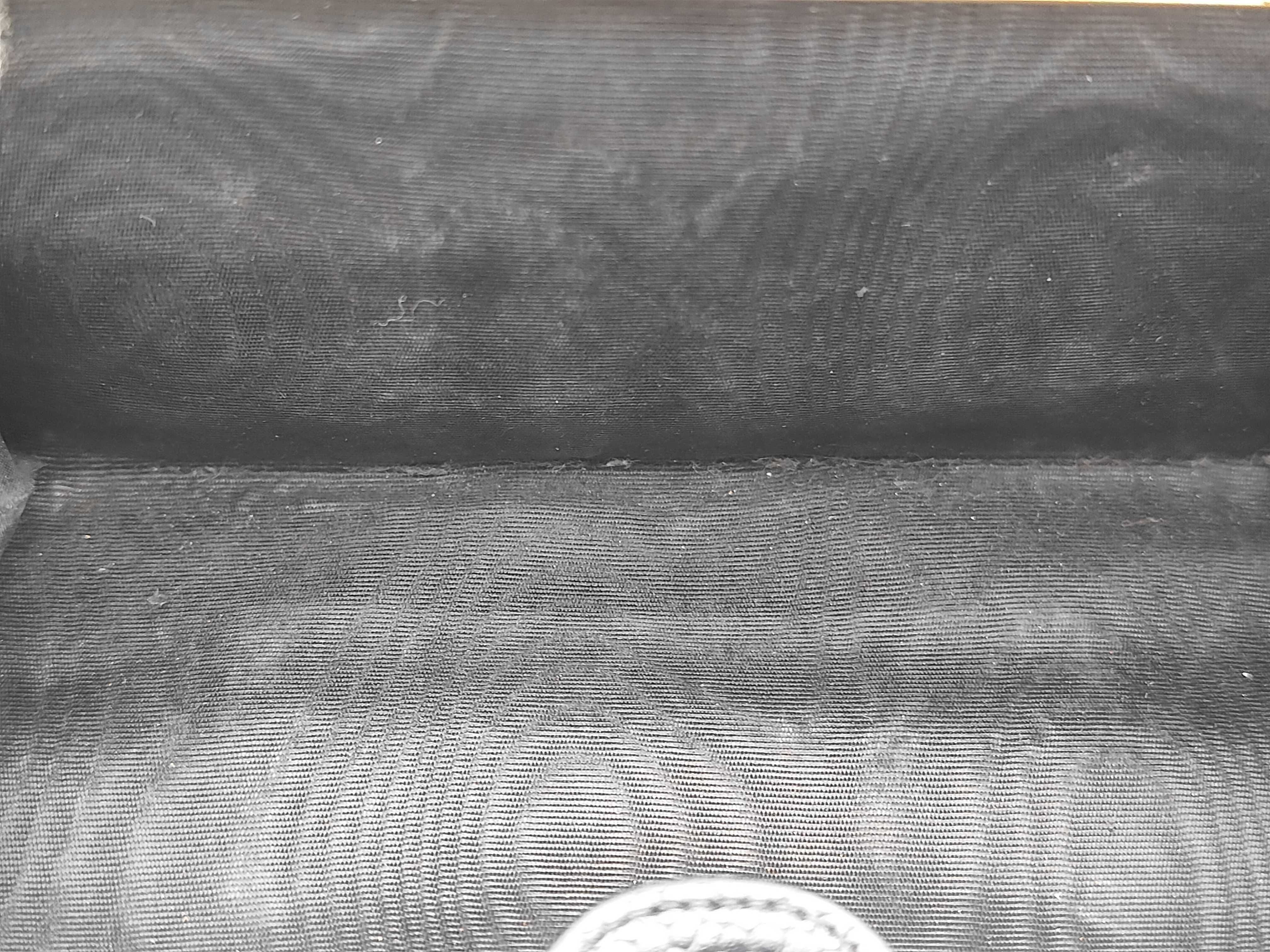 Caviar Skin Chanel Clasp Wallet — view 7