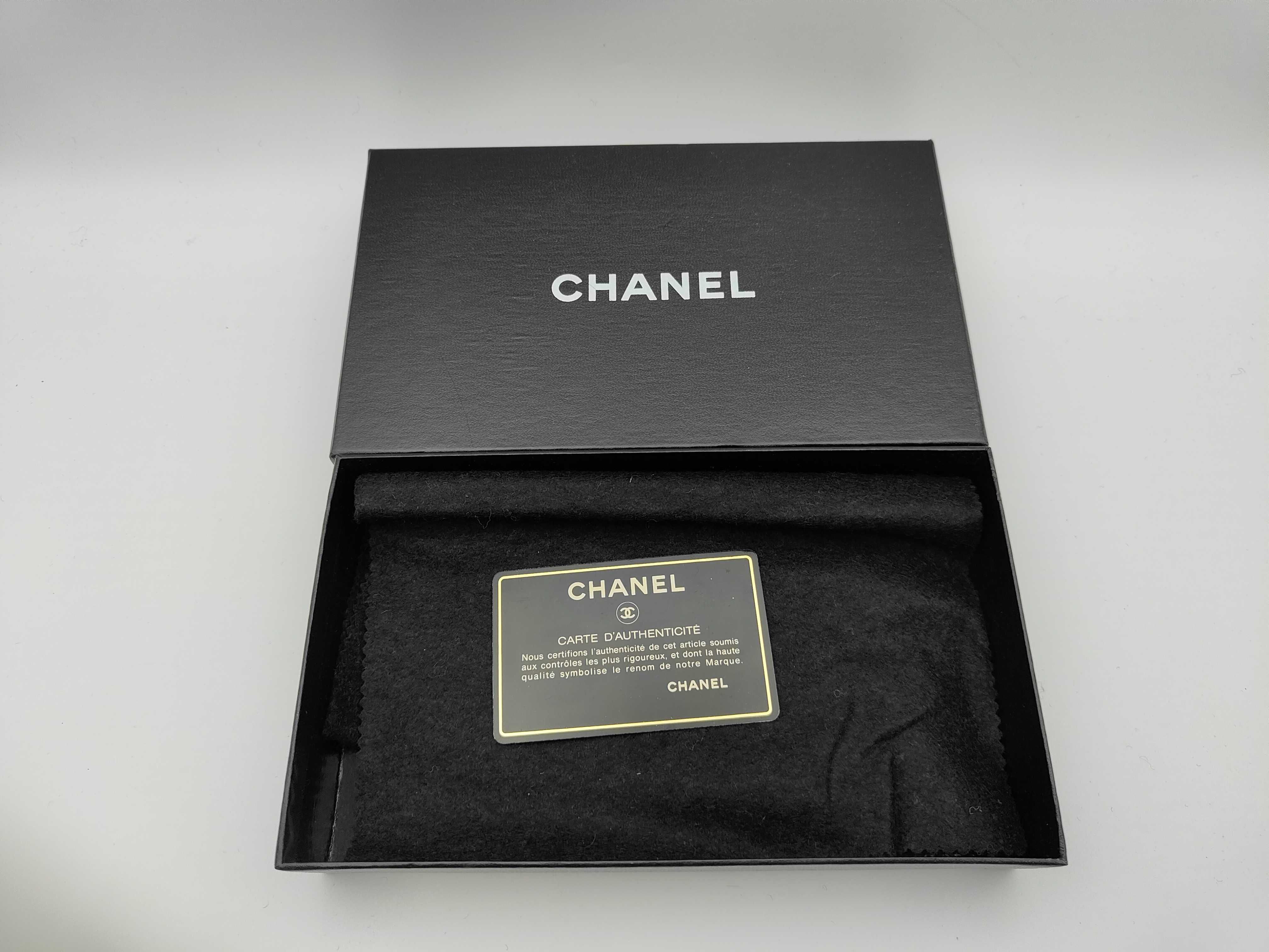 Caviar Skin Chanel Clasp Wallet — view 10