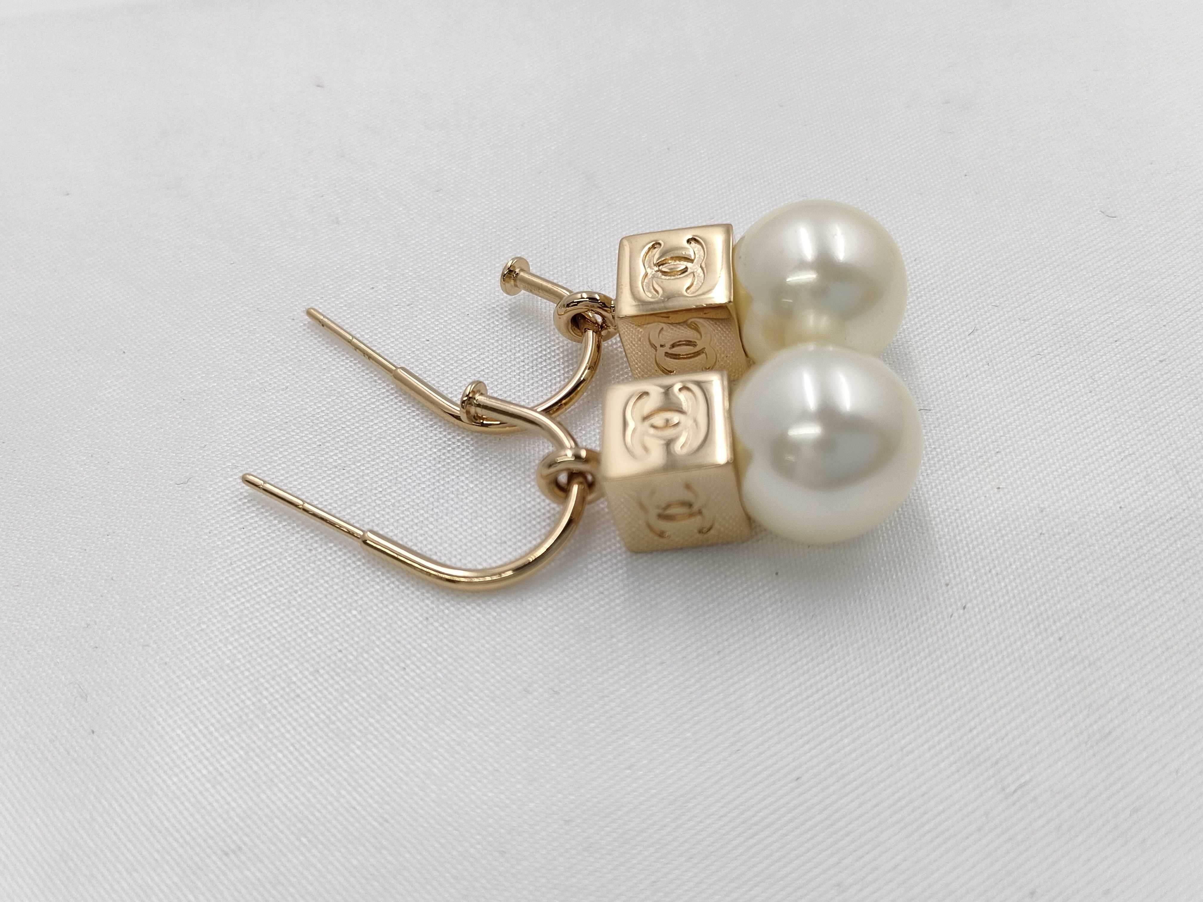 Coco Mark 02A Faux Pearl Coco Cube Earrings — view 4