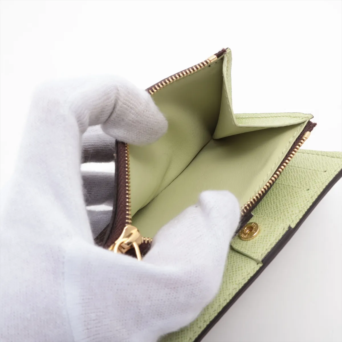 Monogram Portefeuille Lisa M82382 Brown x Green Compact Wallet (RFID detected) — view 5