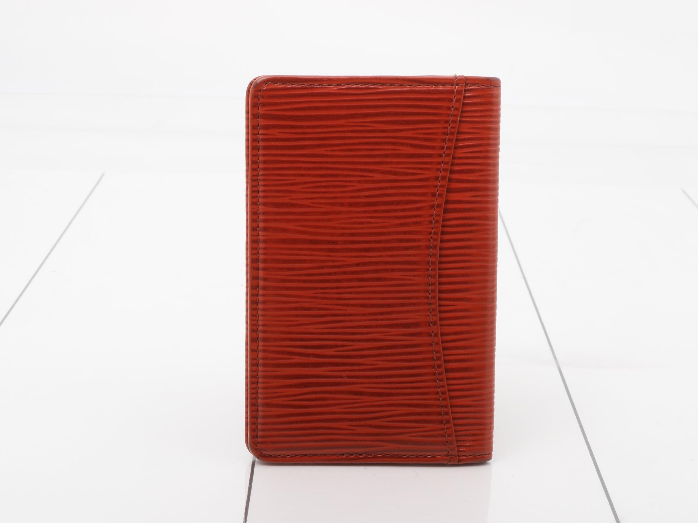 Epi leather pass case, red — view 2