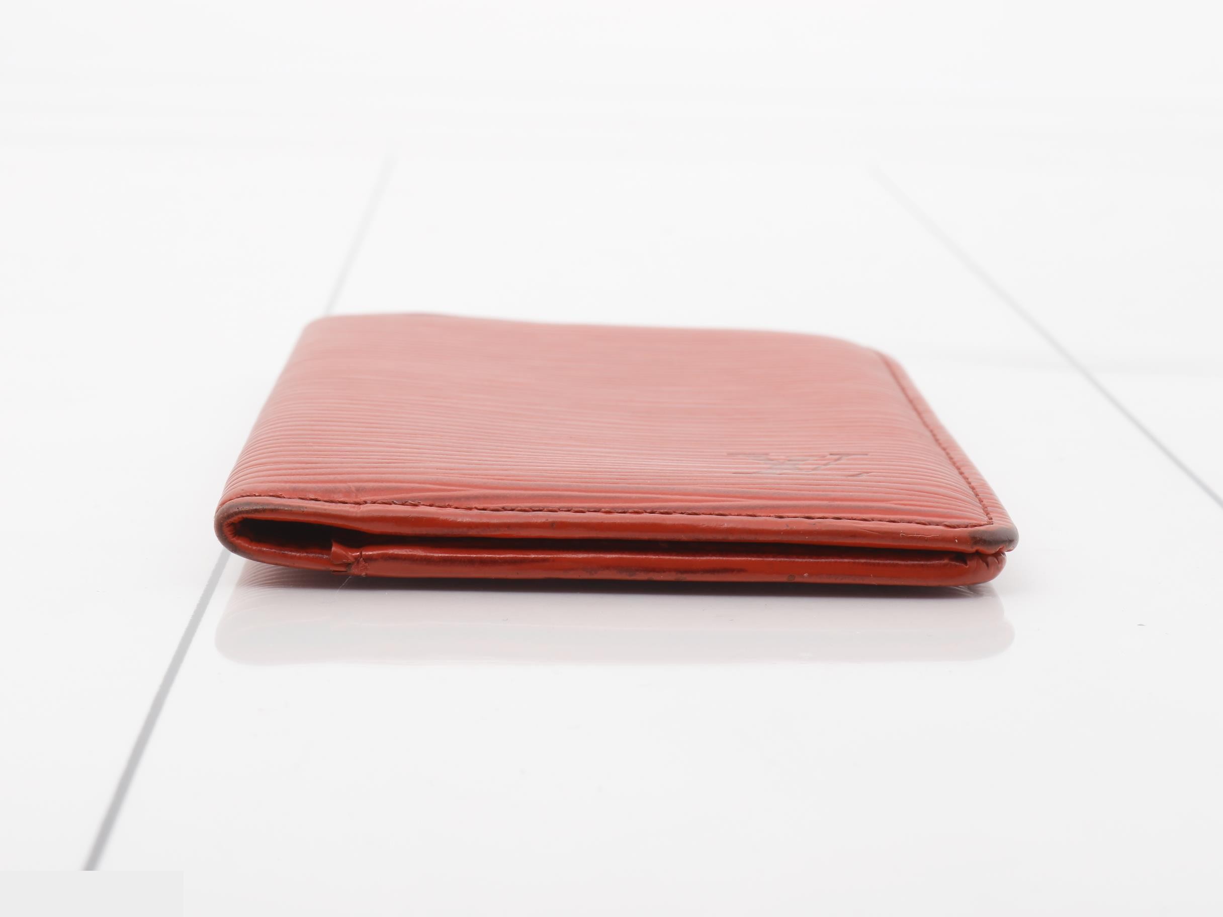 Epi leather pass case, red — view 3