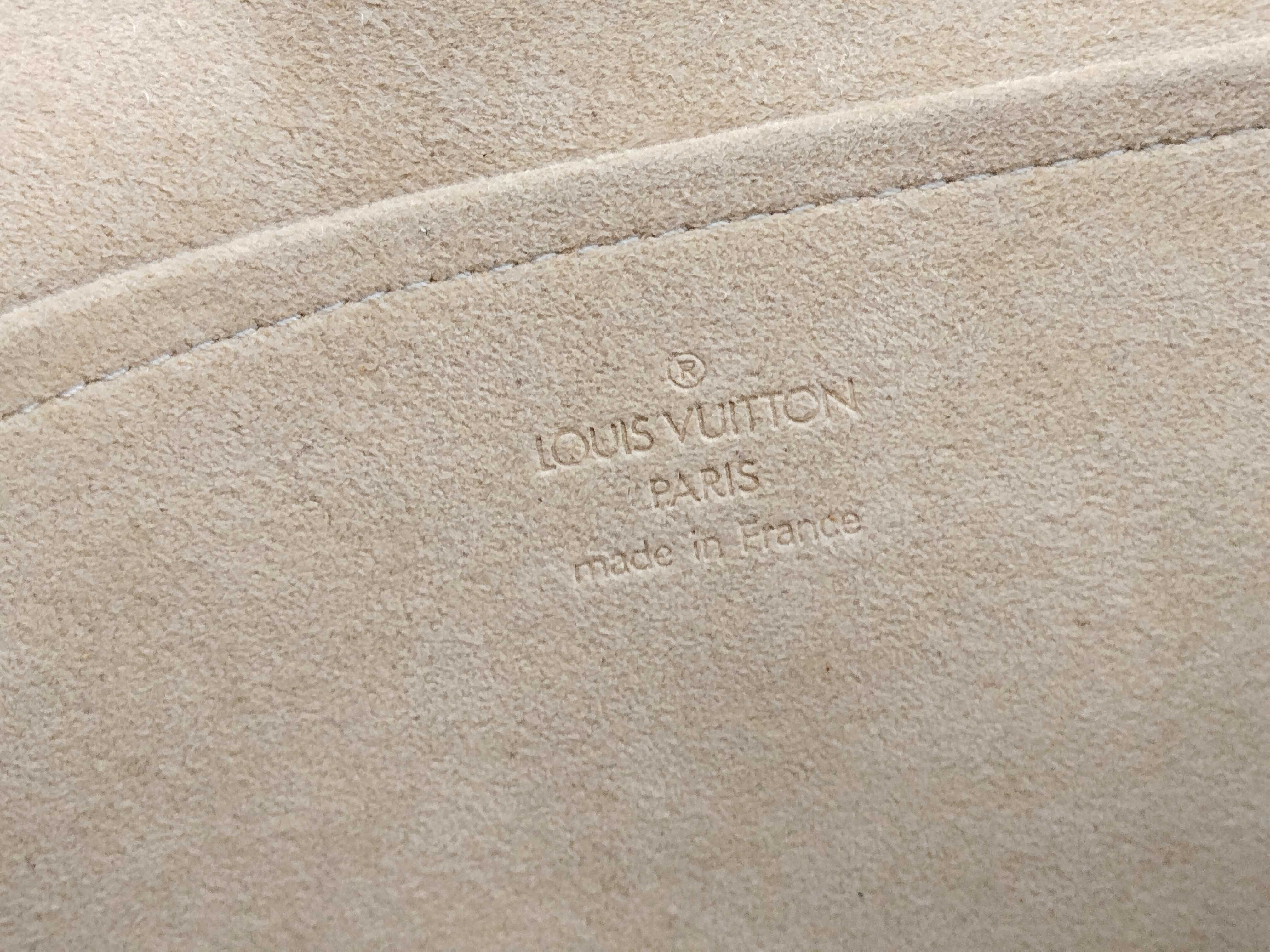 Monogram — view 11
