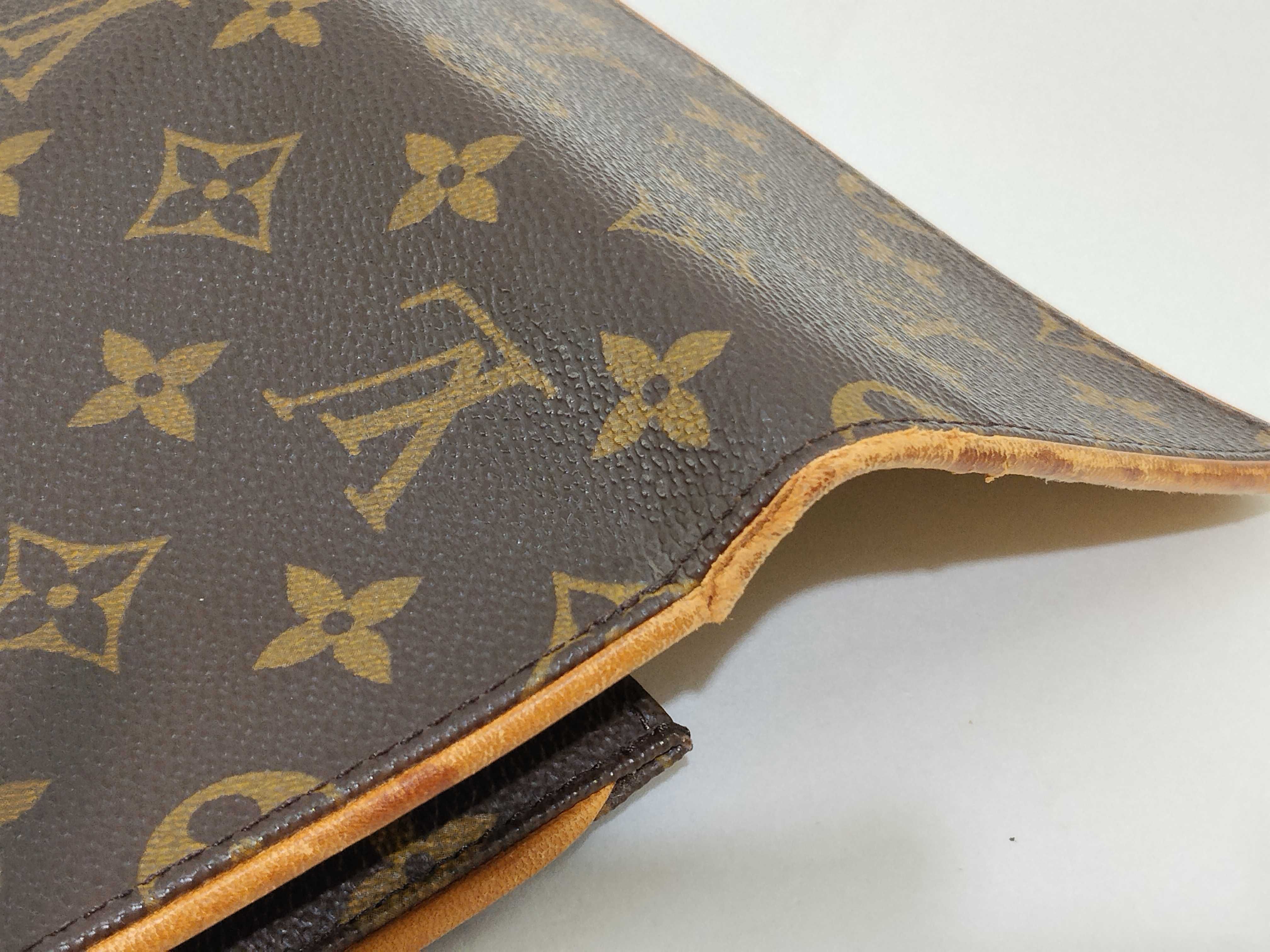 Monogram — view 14