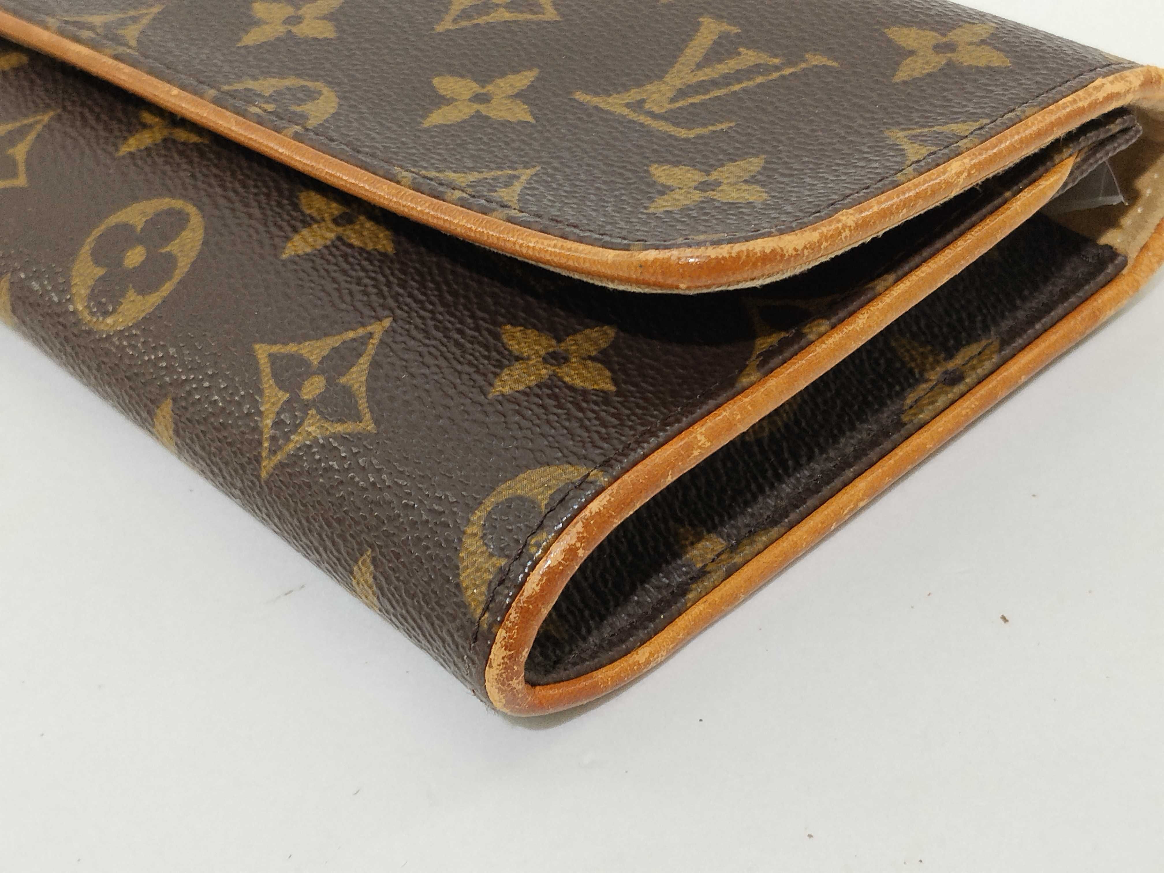 Monogram — view 5