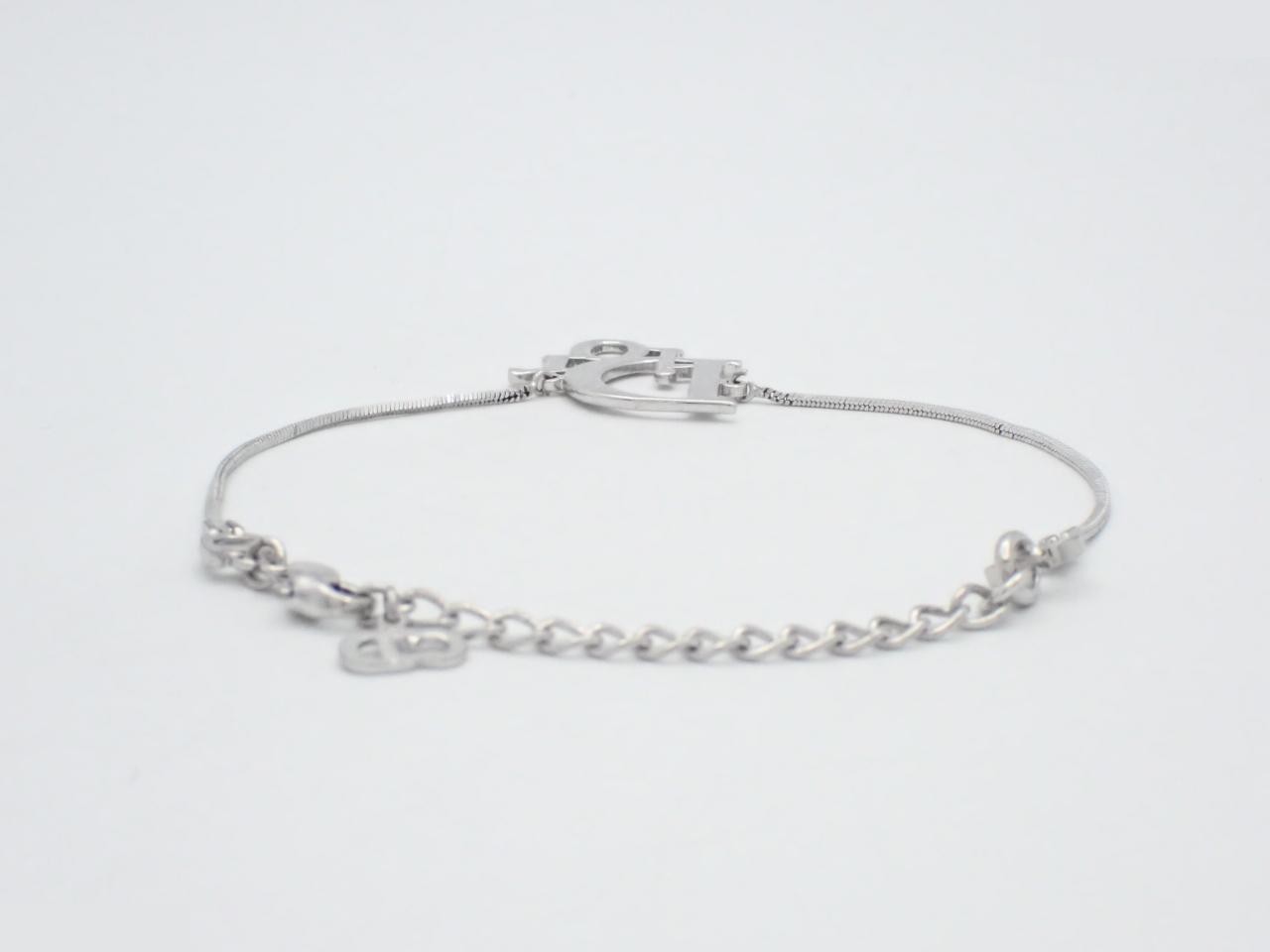Other items in the line: Precious metal bracelets and bangles (metal), total length approximately 23 cm. — view 2