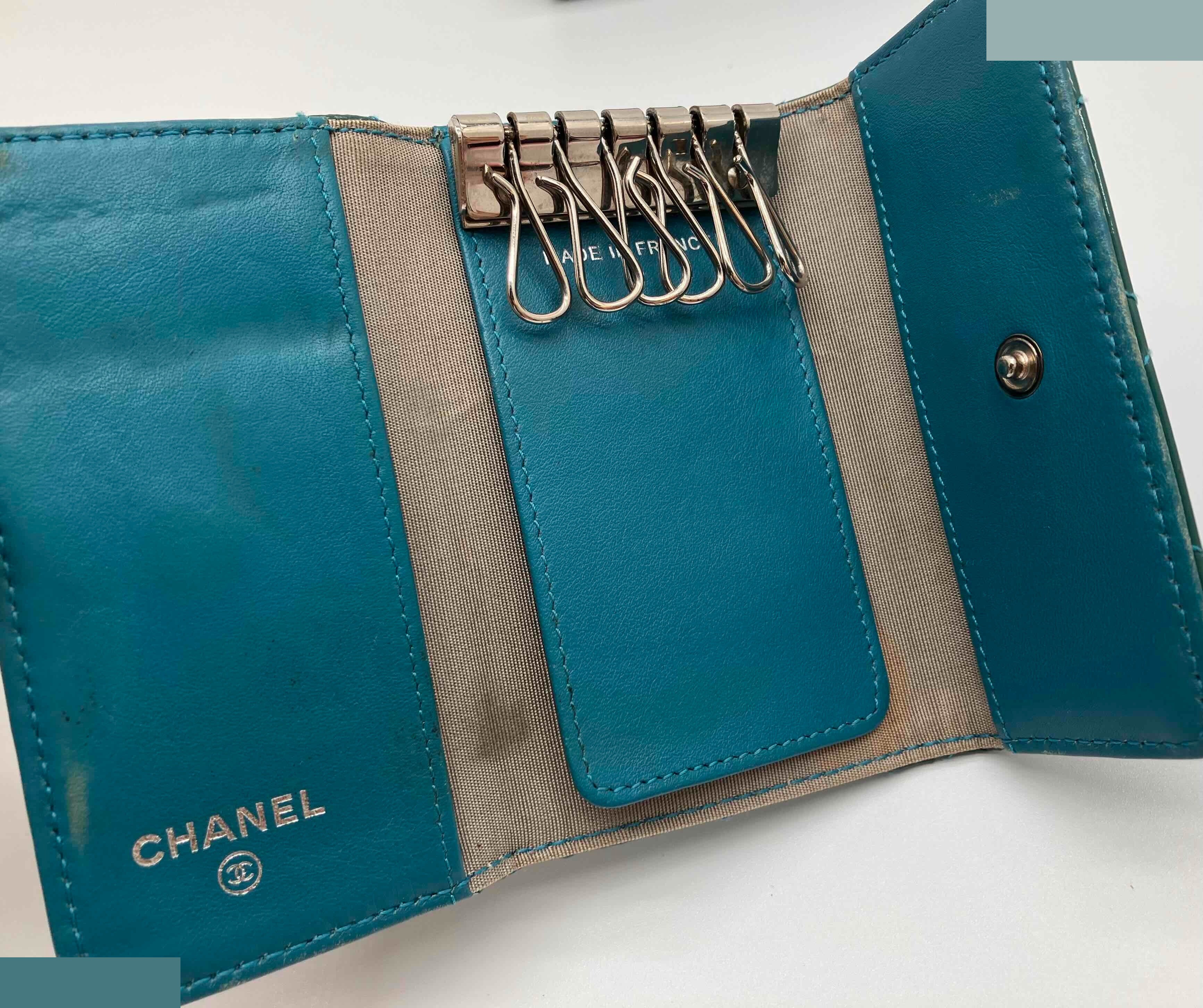 Matelassé (bag) and key case — view 4
