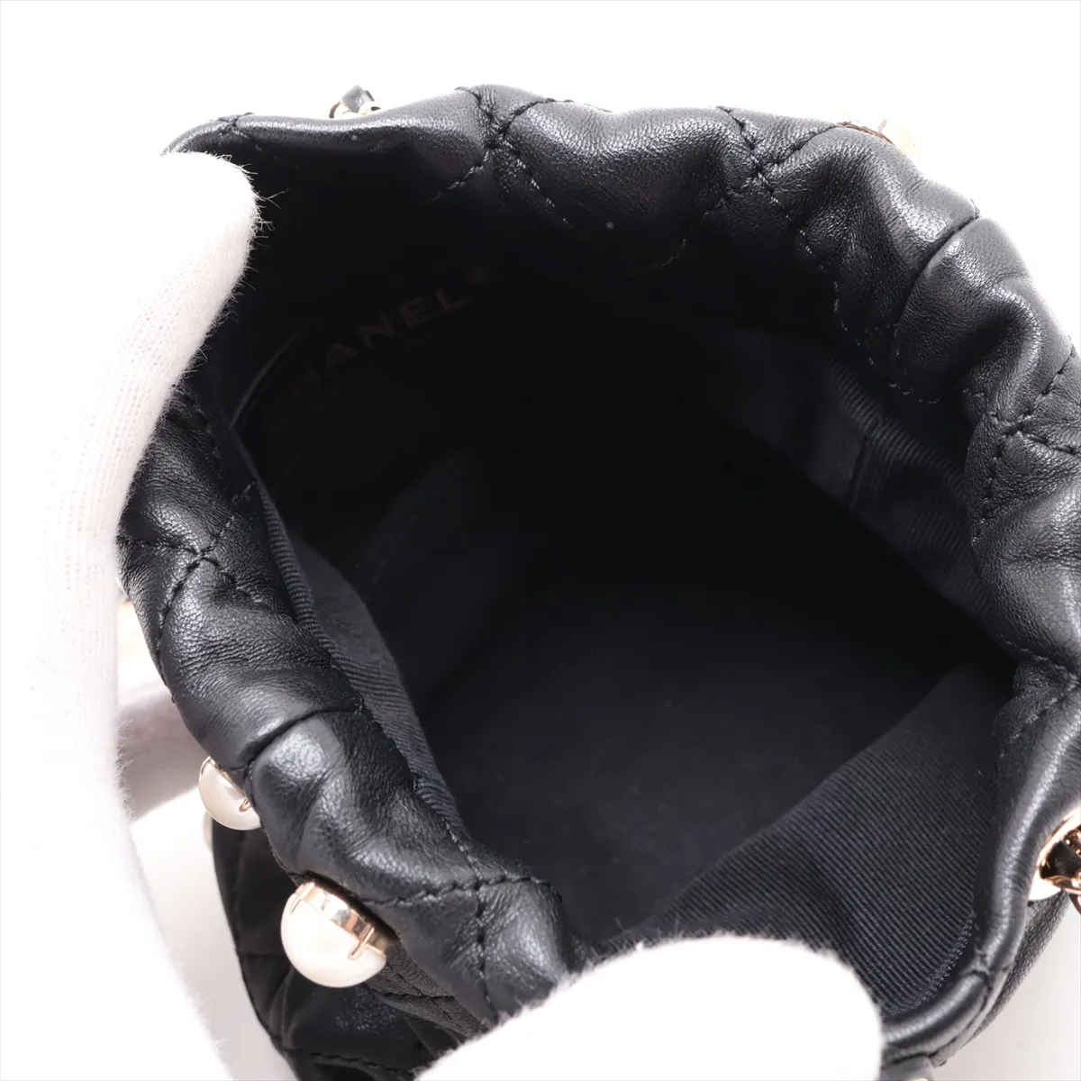 Matelassé Lambskin Chain Shoulder Bag, Pearl Black with Gold Hardware, 31129872, Serial Number 31 — view 7