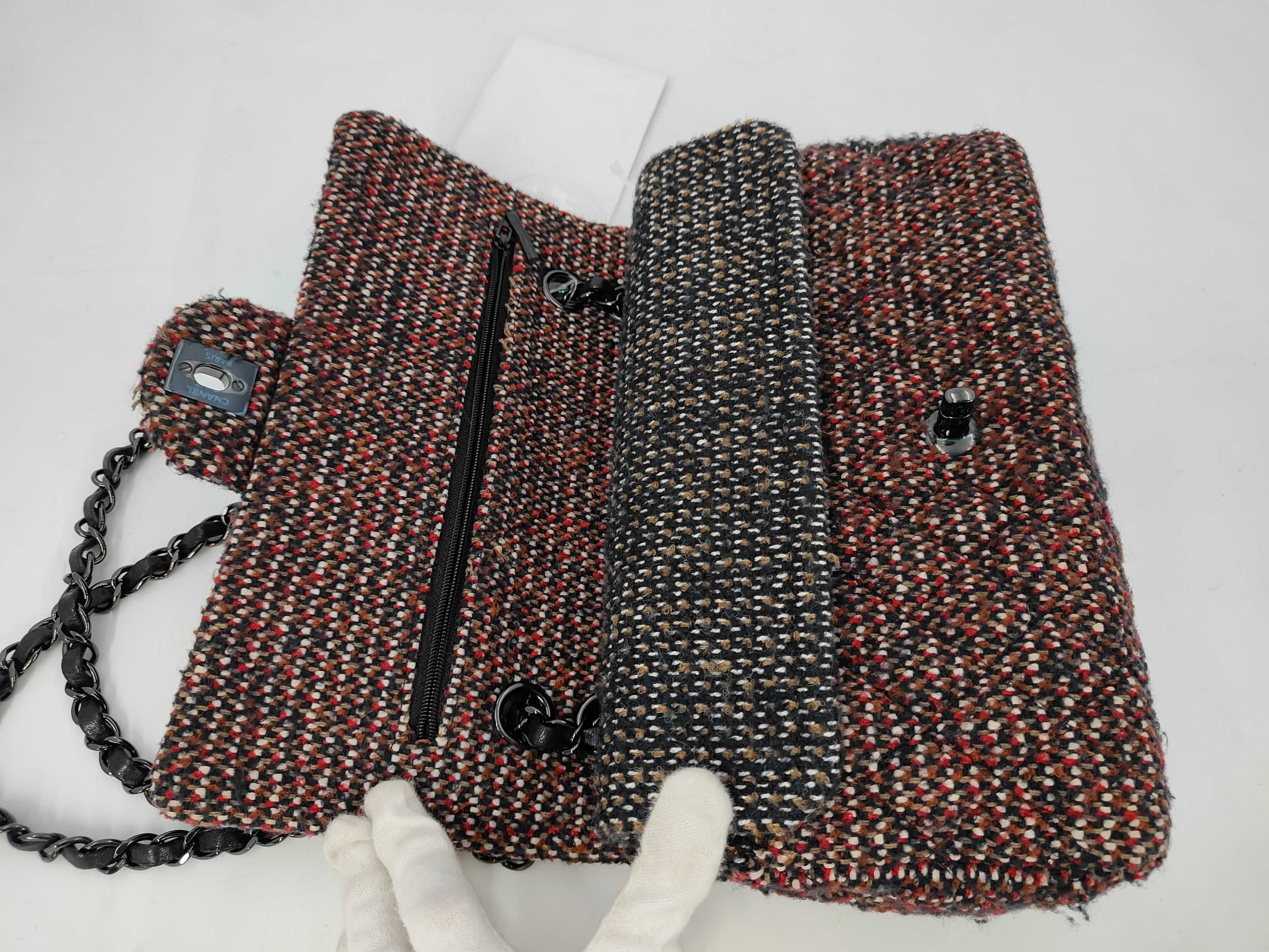 Matelassé Tweed Shoulder Bag — view 8