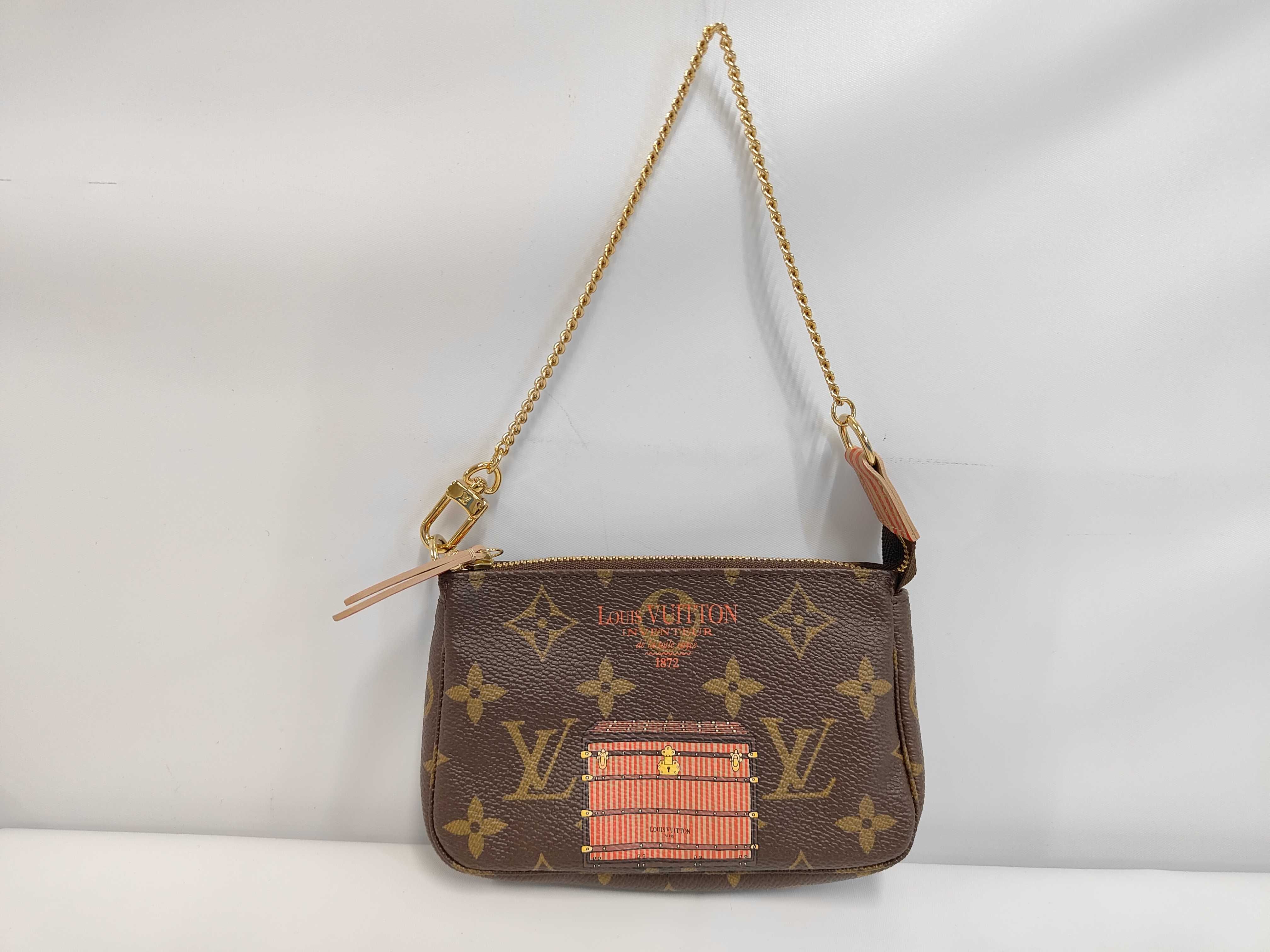 Monogram Mini Accessoires Pouch