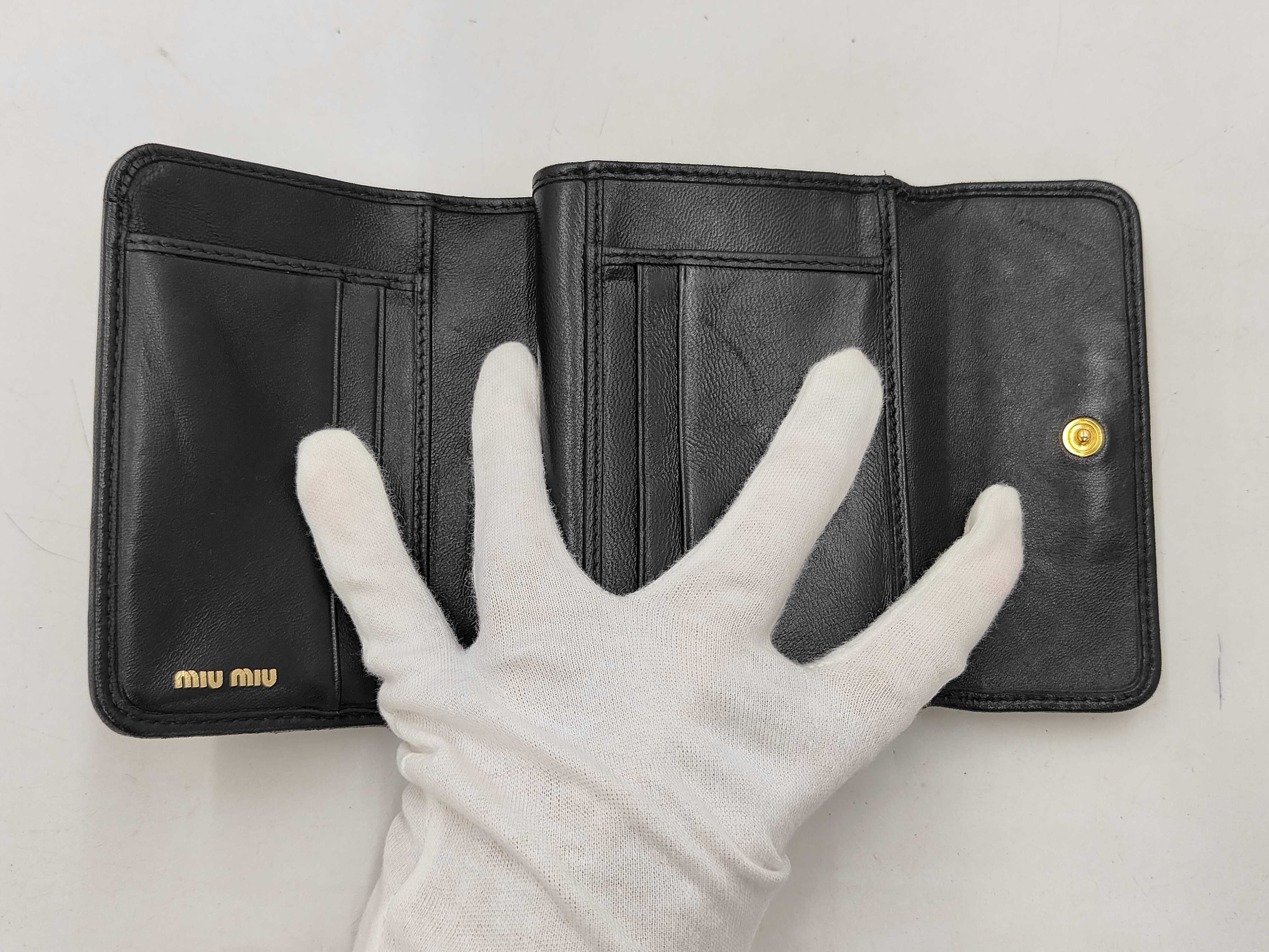 bi-fold wallet, leather, black. — view 4
