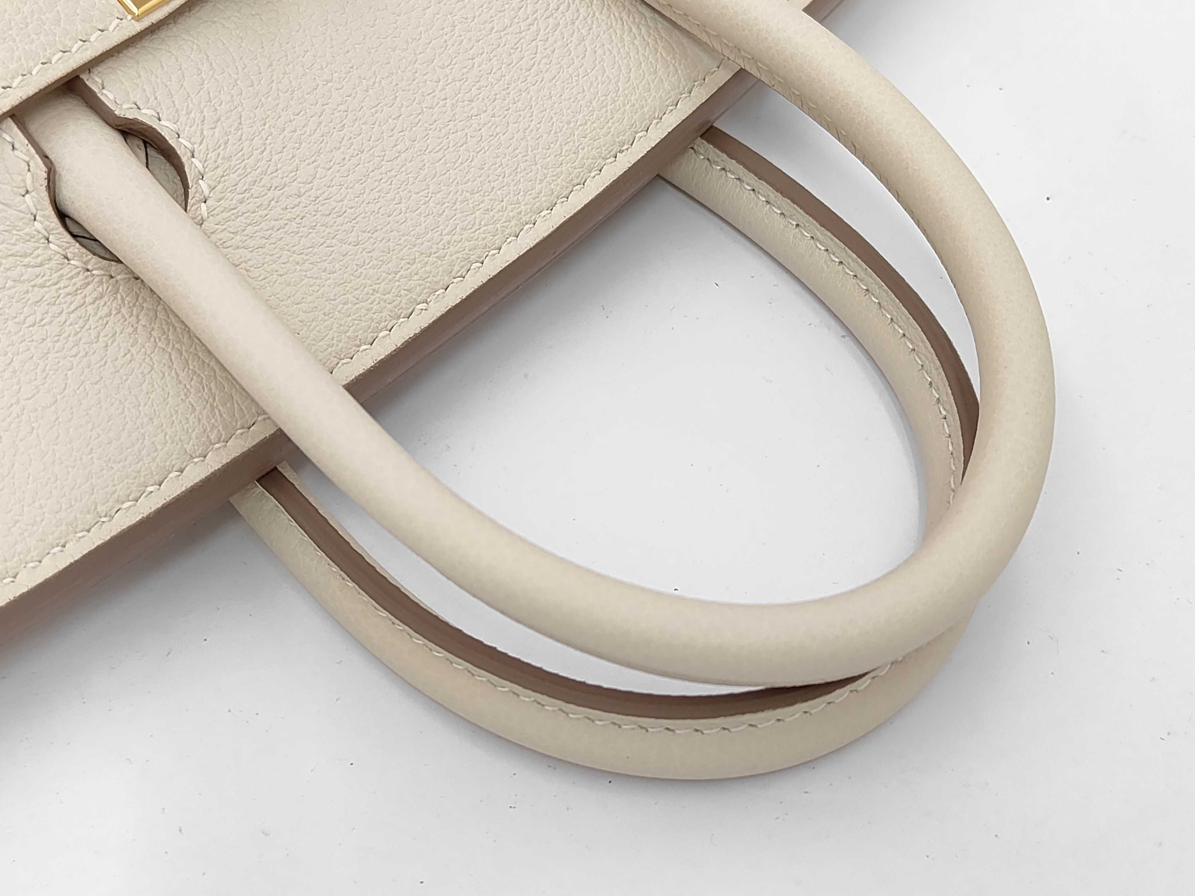 Birkin 25 Togo Leather, Craie, Gold Hardware, K Stamp Handbag — view 5