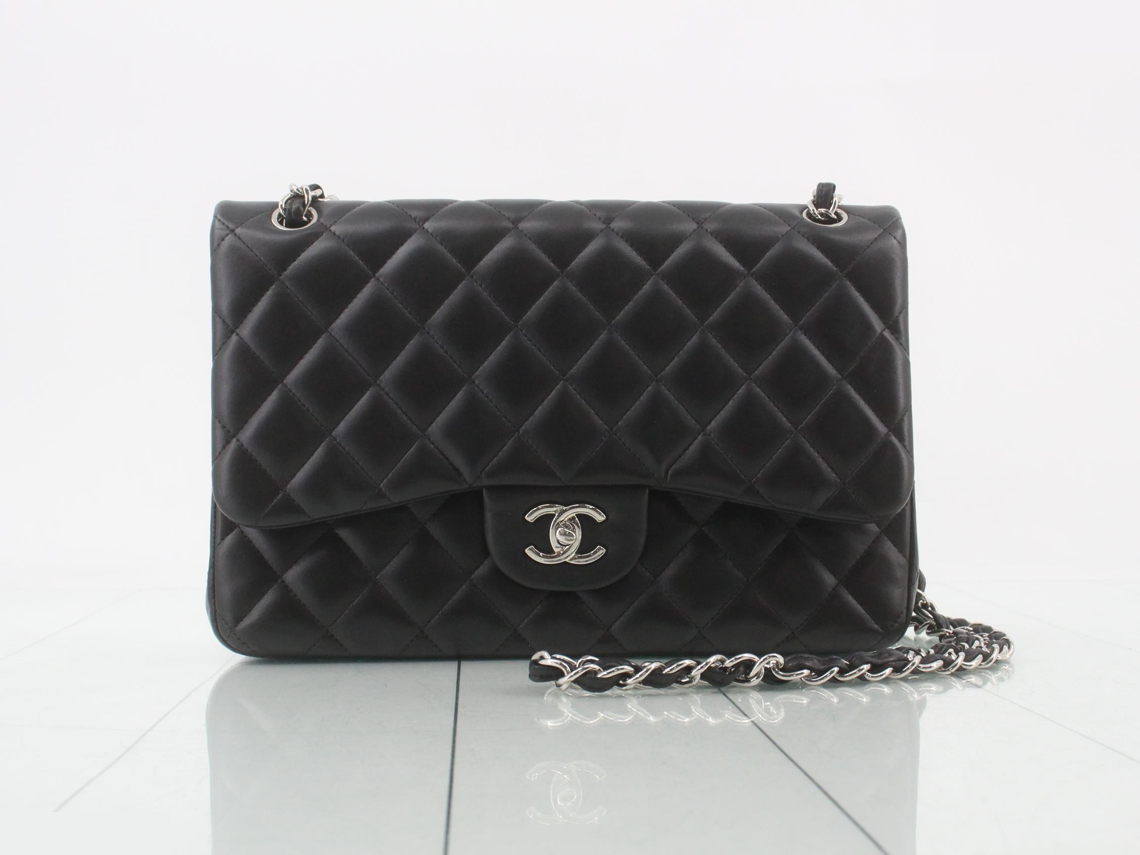 Matelassé Chain Shoulder Bag