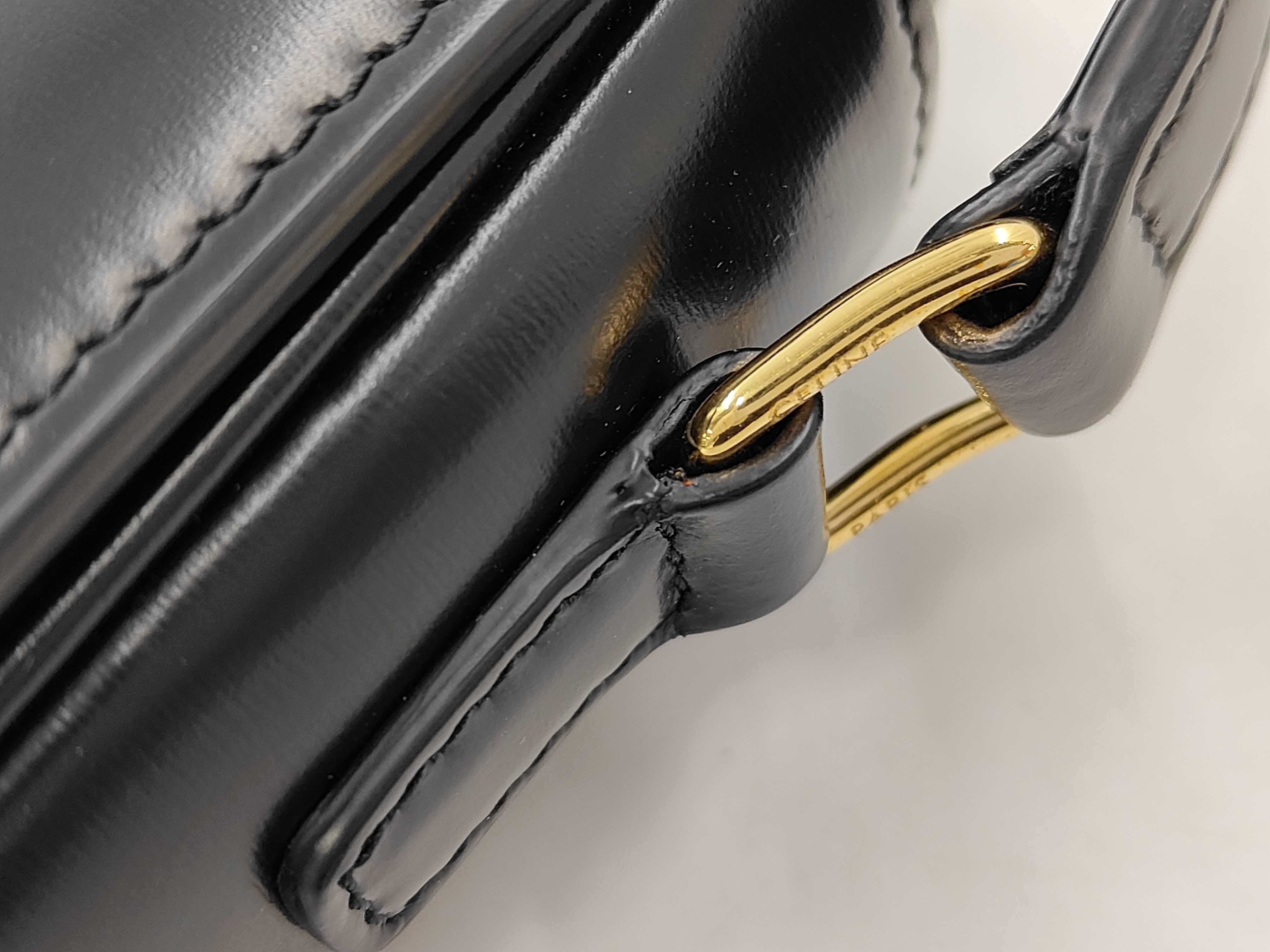 Triomphe Medium Shoulder Bag — view 3