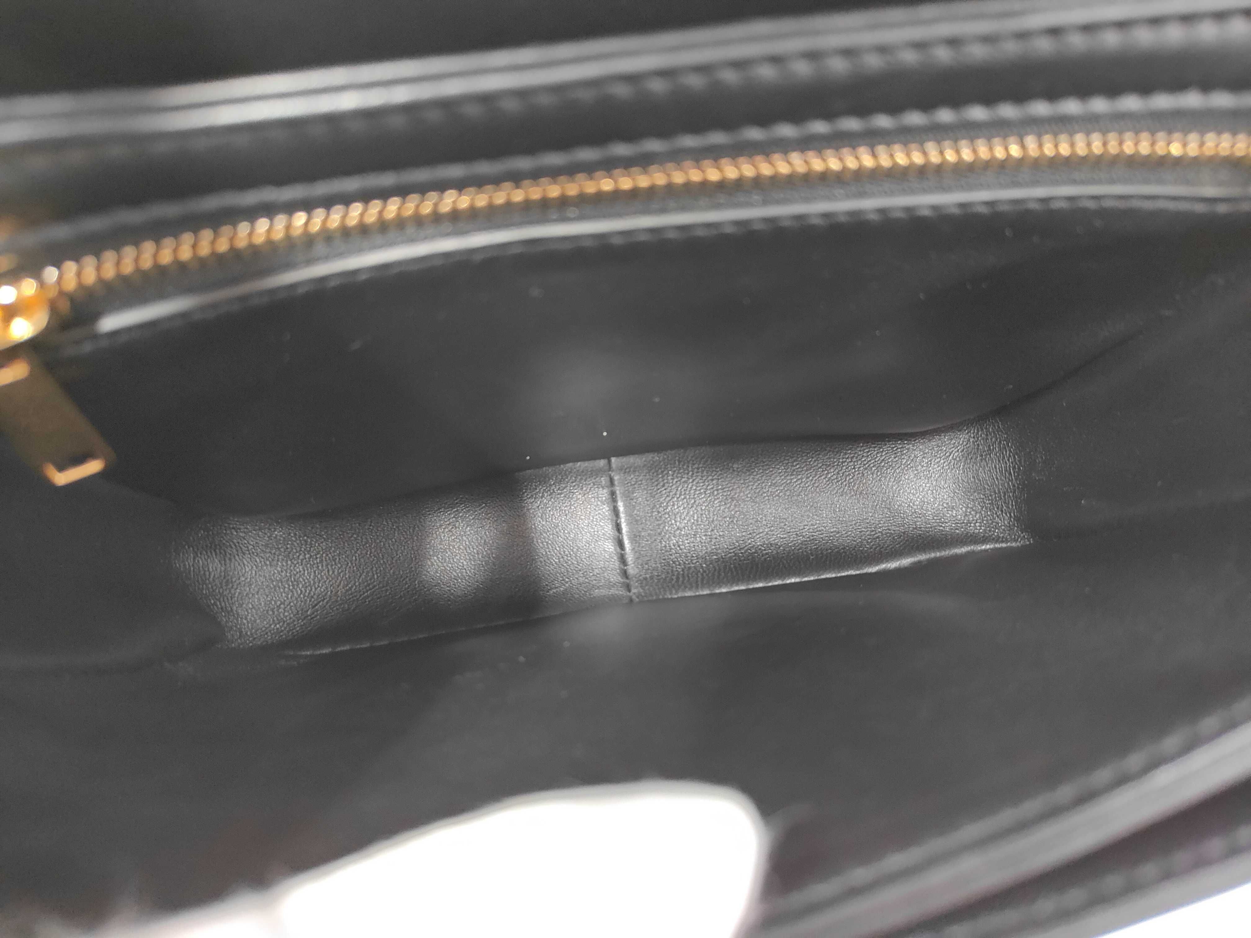 Triomphe Medium Shoulder Bag — view 8