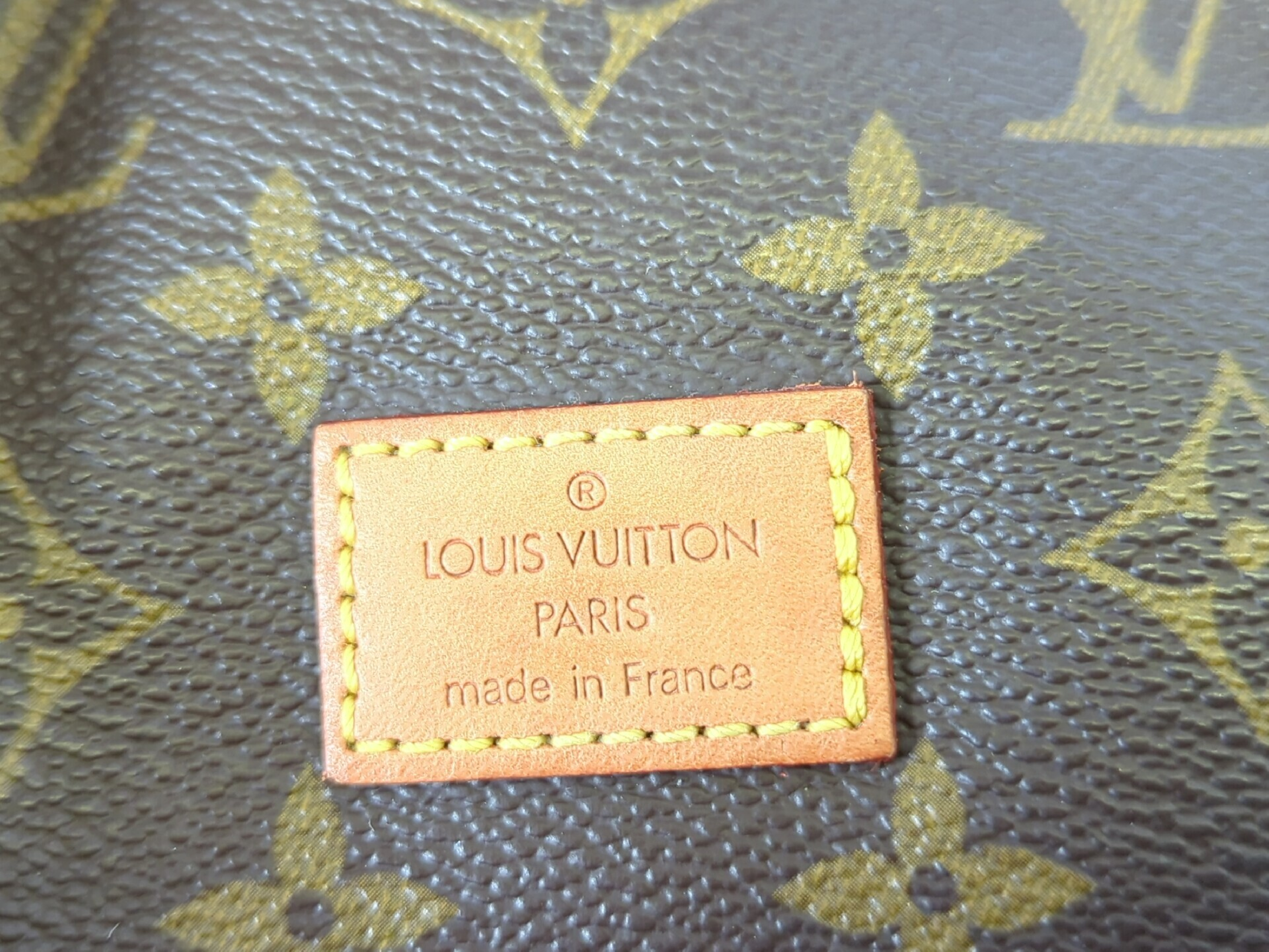 M42256 Monogram Saumur 30 Shoulder Bag — view 13