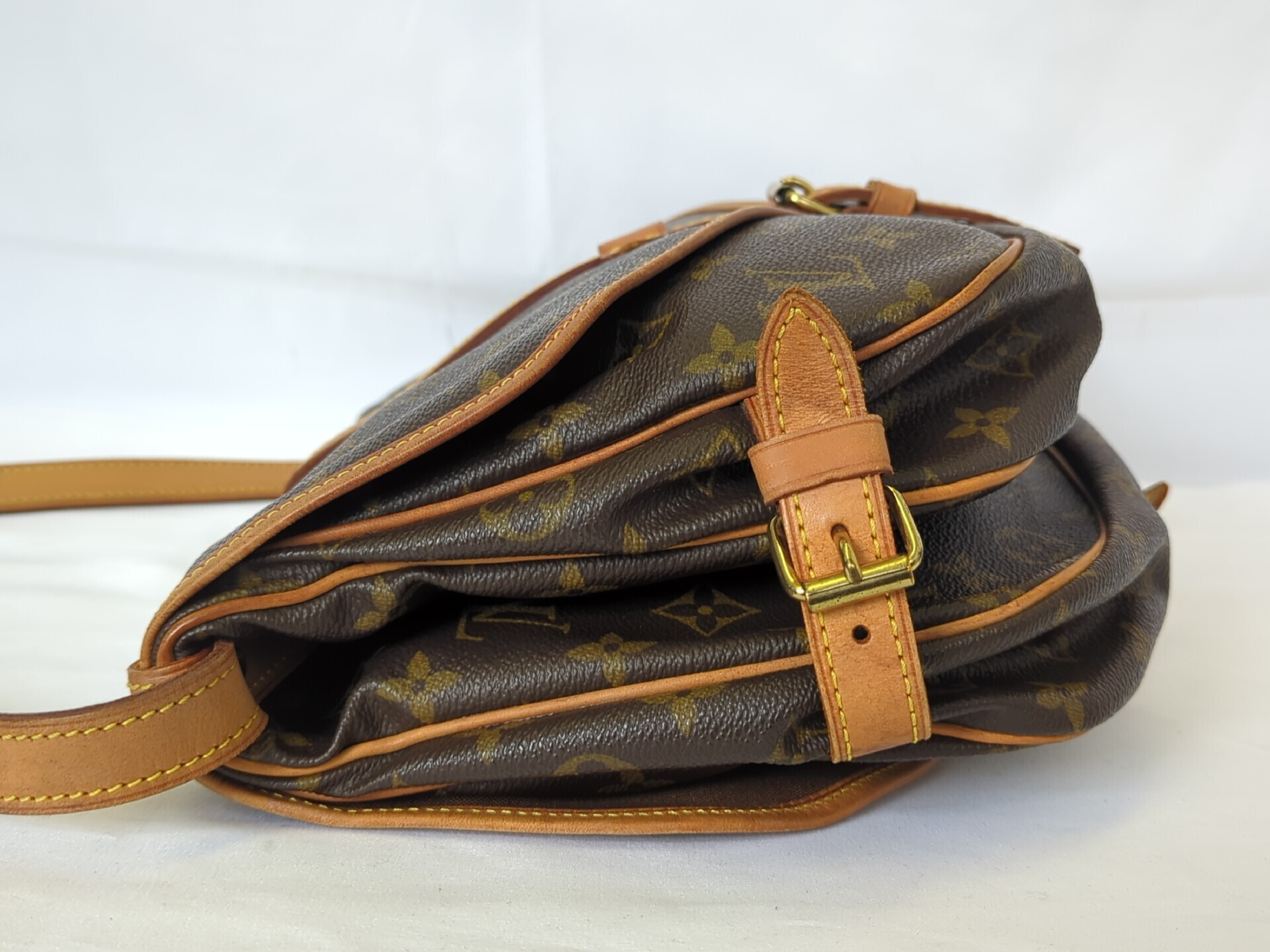 M42256 Monogram Saumur 30 Shoulder Bag — view 7