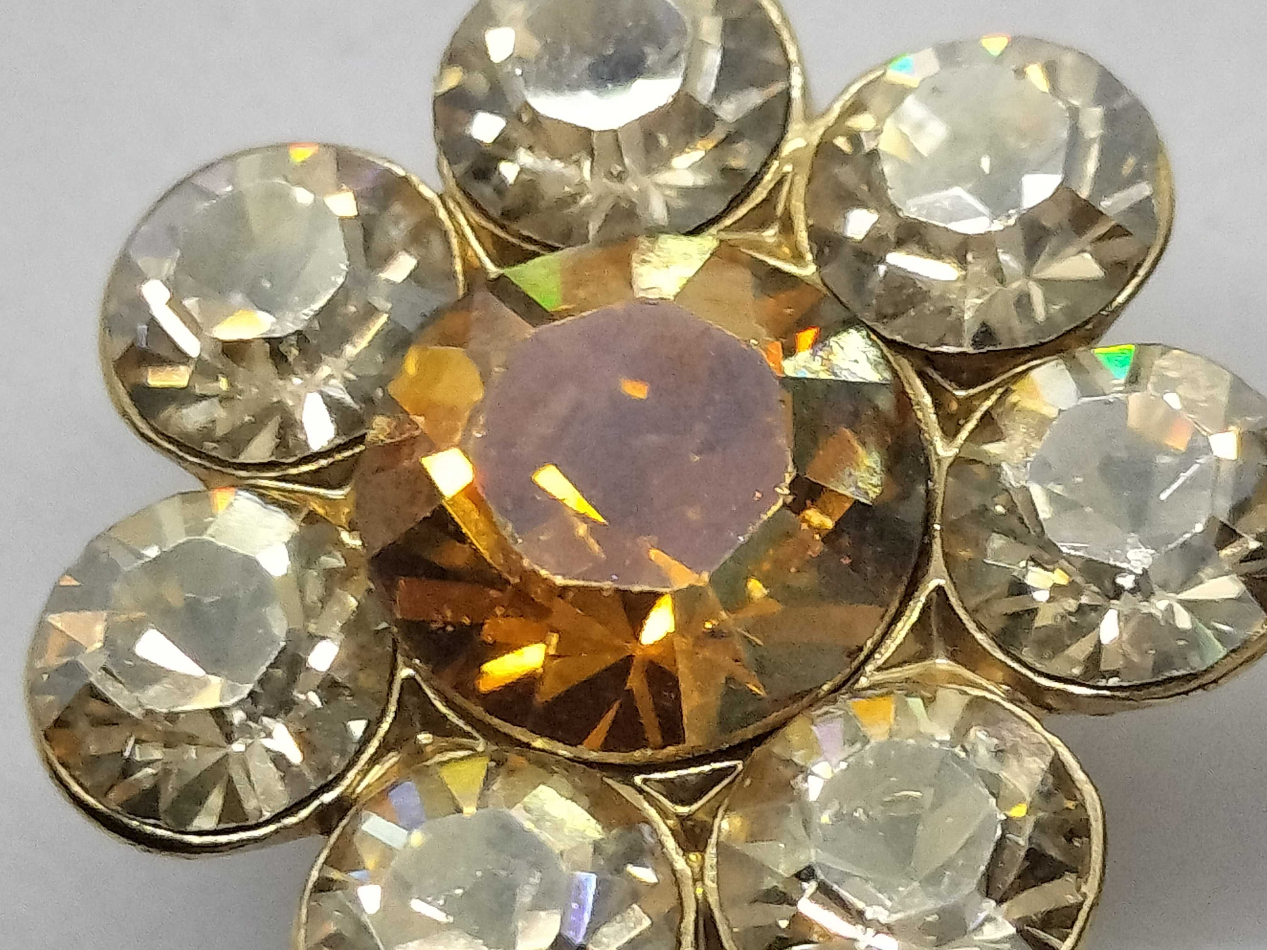 brand accessories earrings — view 2