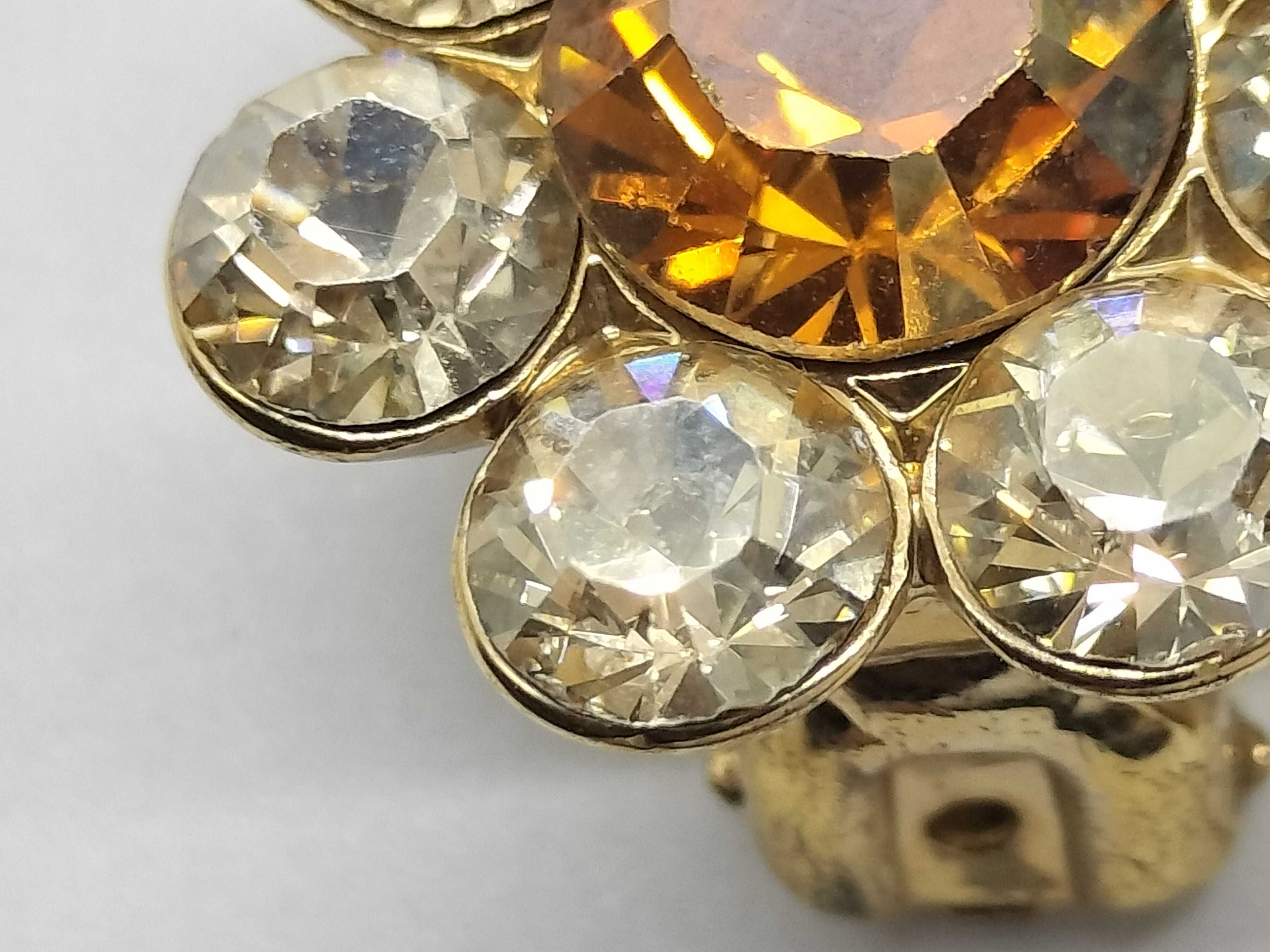 brand accessories earrings — view 3