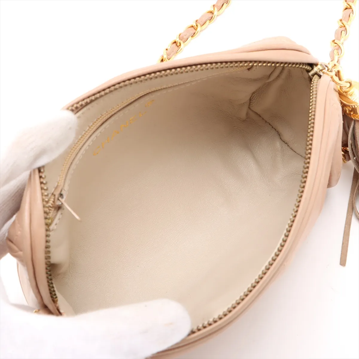 Matelasse Lambskin Chain Shoulder Bag Fringe Beige Gold Hardware 0659858 Series 0 — view 6