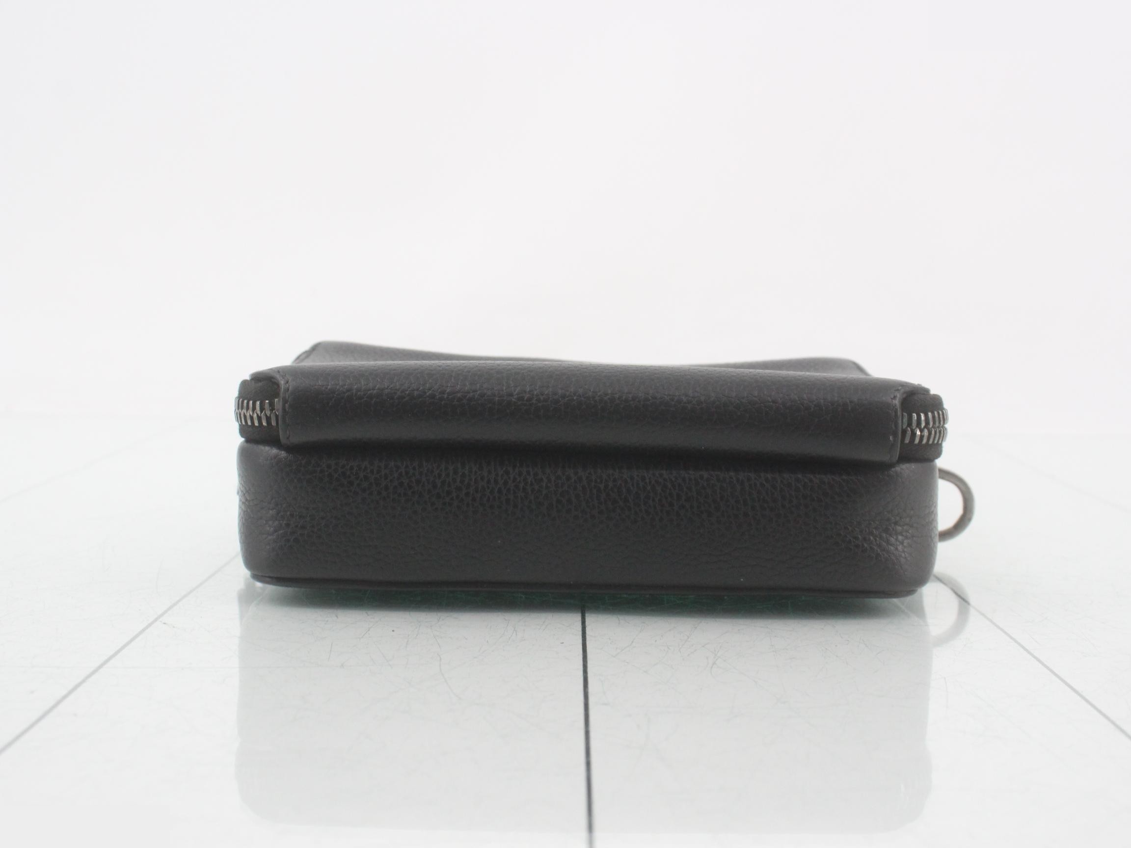 Shoulder pouch — view 3