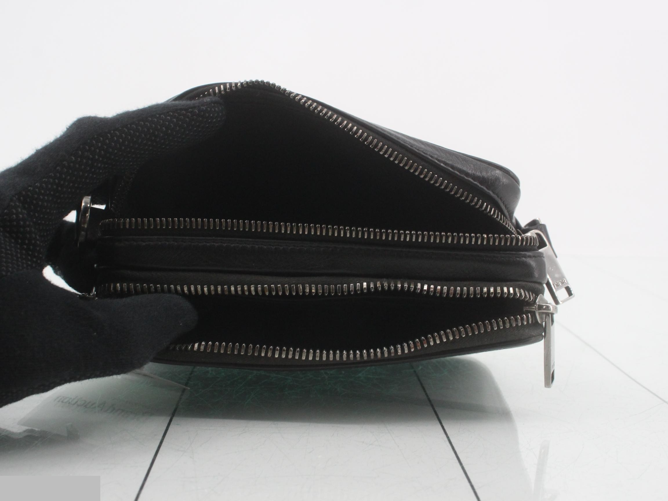 Shoulder pouch — view 4